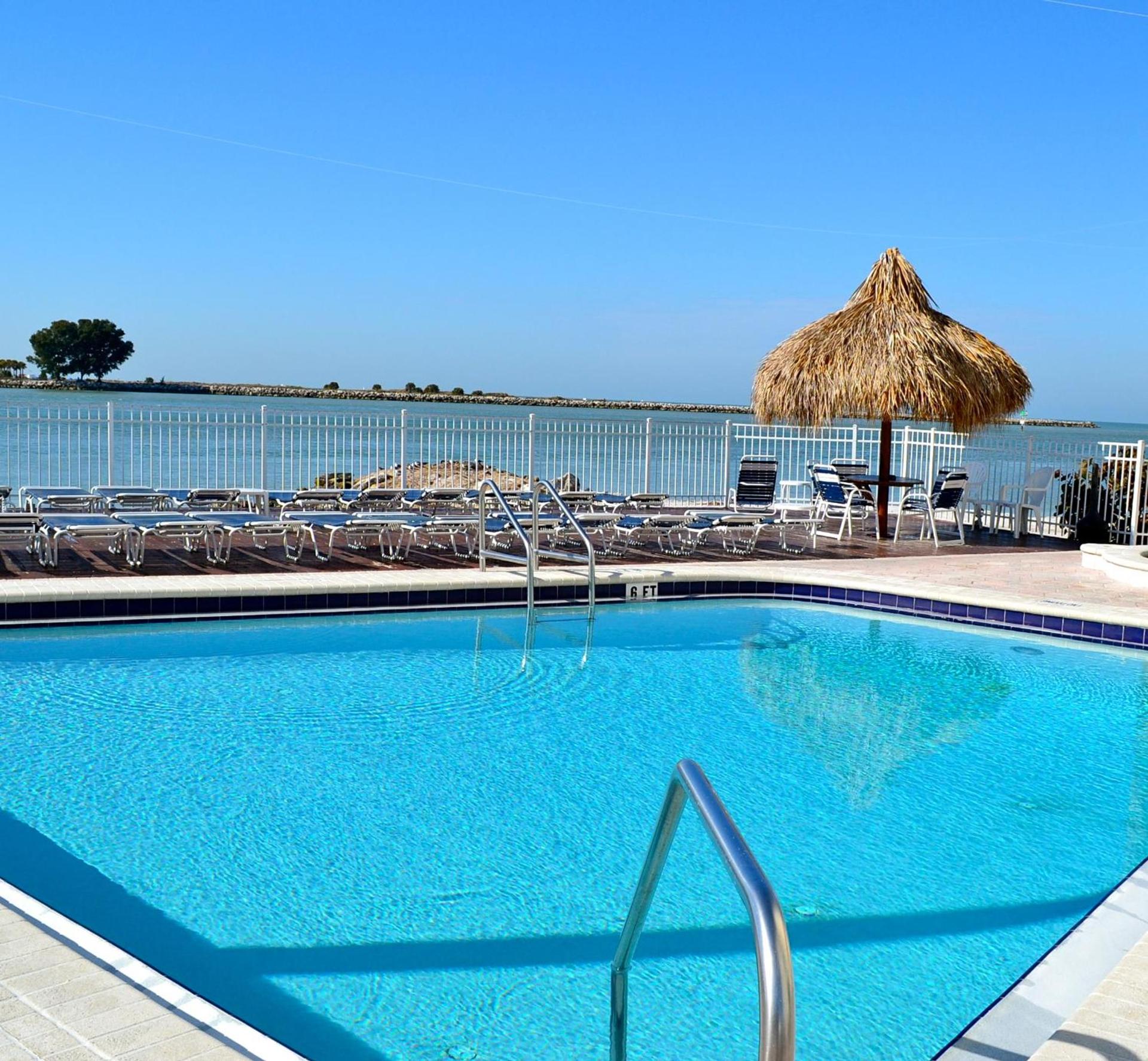 Gulfview Hotel - On the Beach photo 2