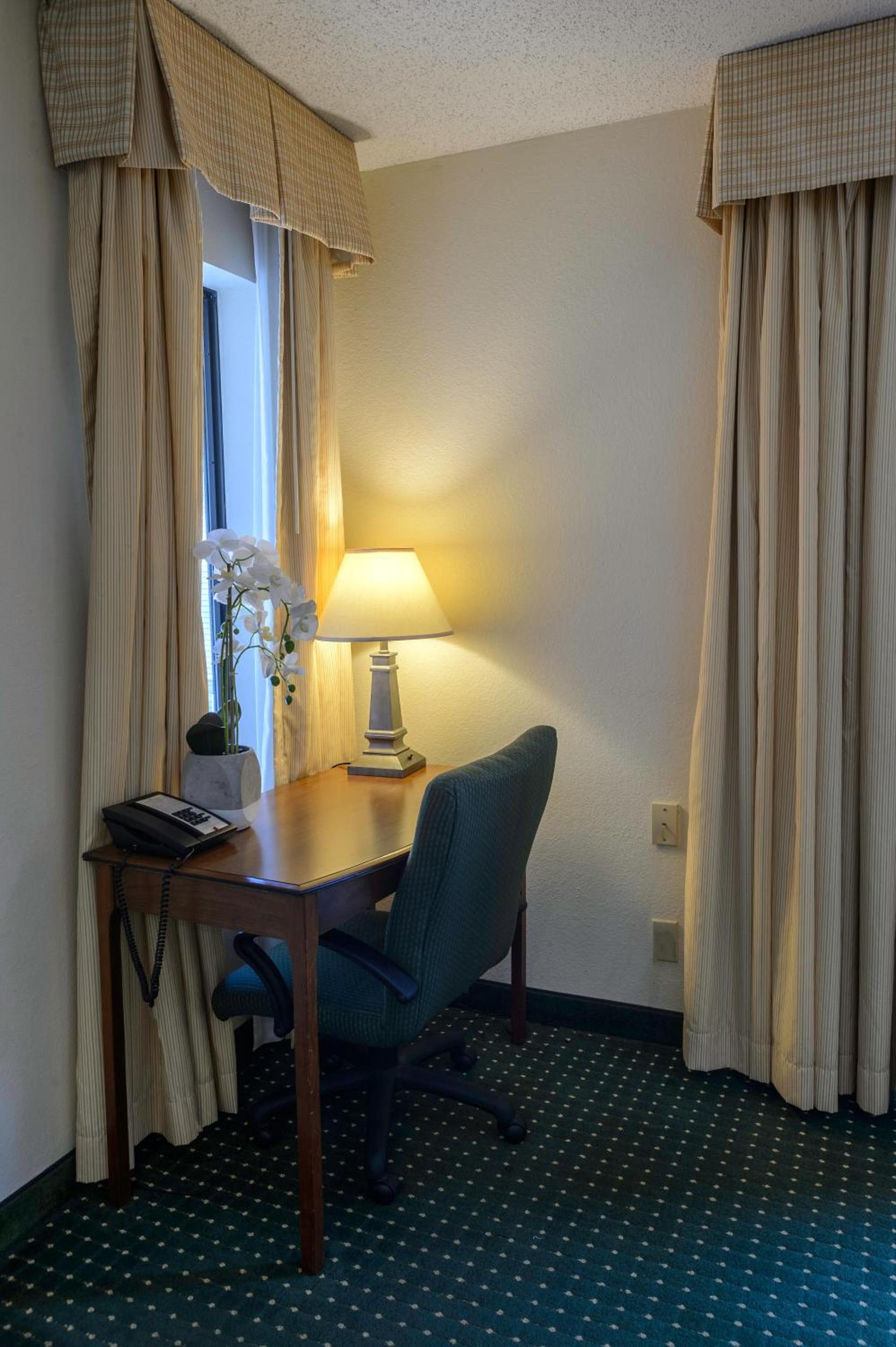 Residences at Daniel Webster photo 10