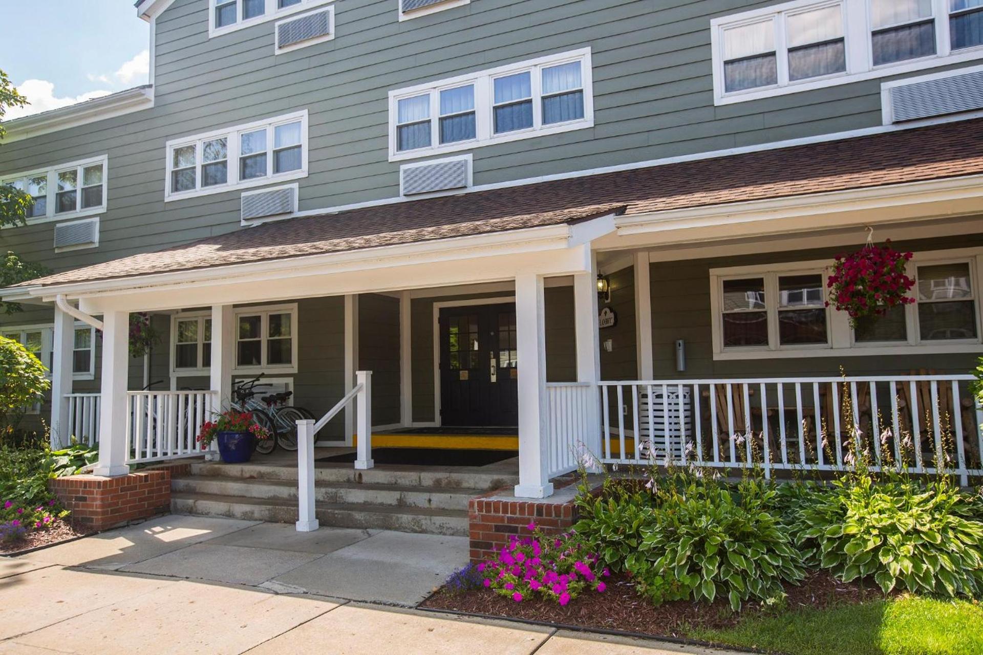 Ivy Court Inn and Suites photo 5
