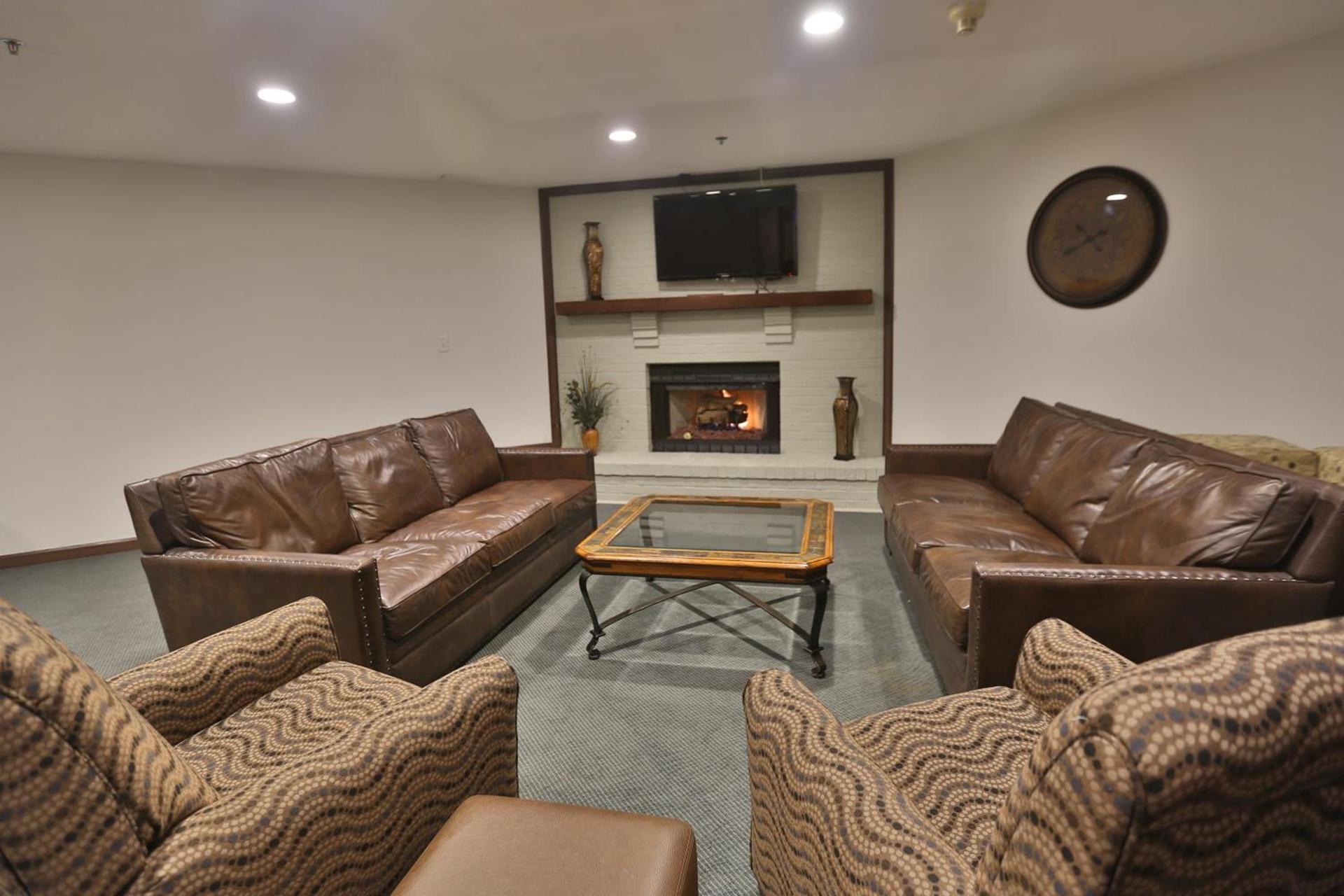 Ivy Court Inn and Suites photo 4