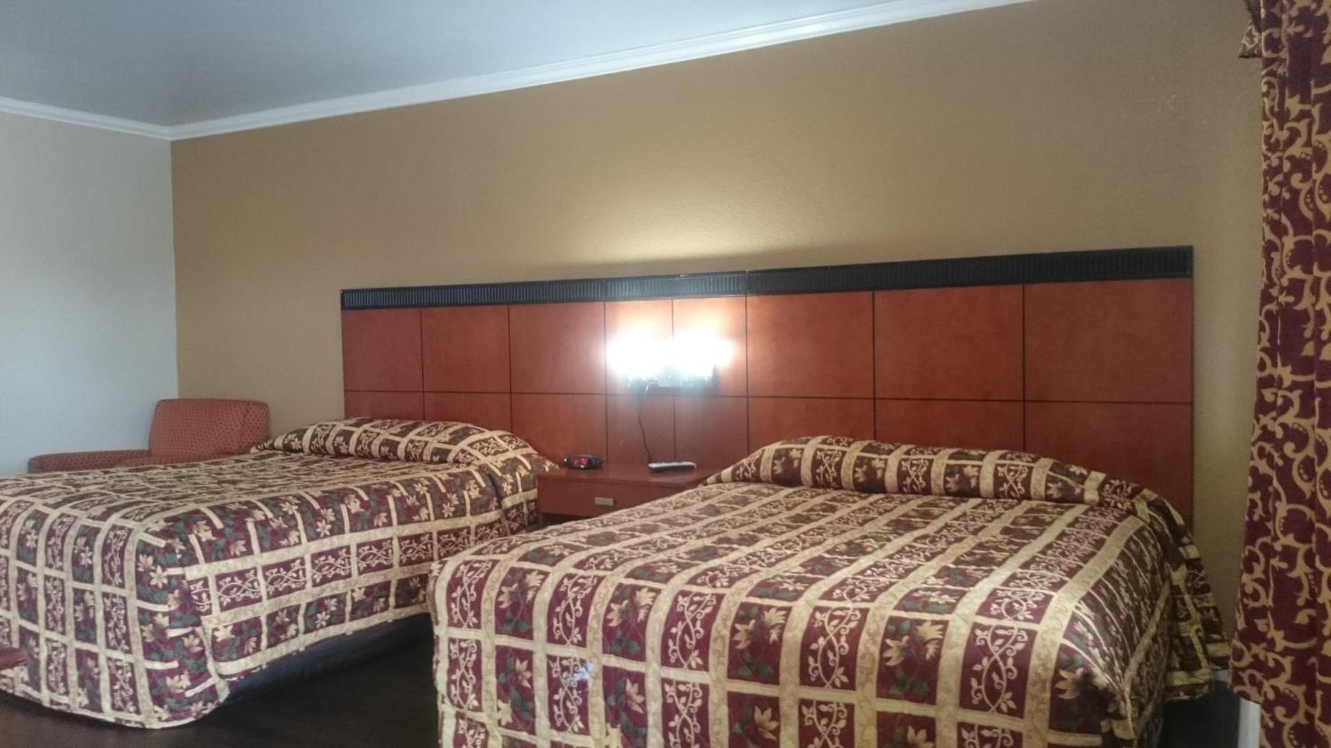 Monterey Fairgrounds Inn photo 4