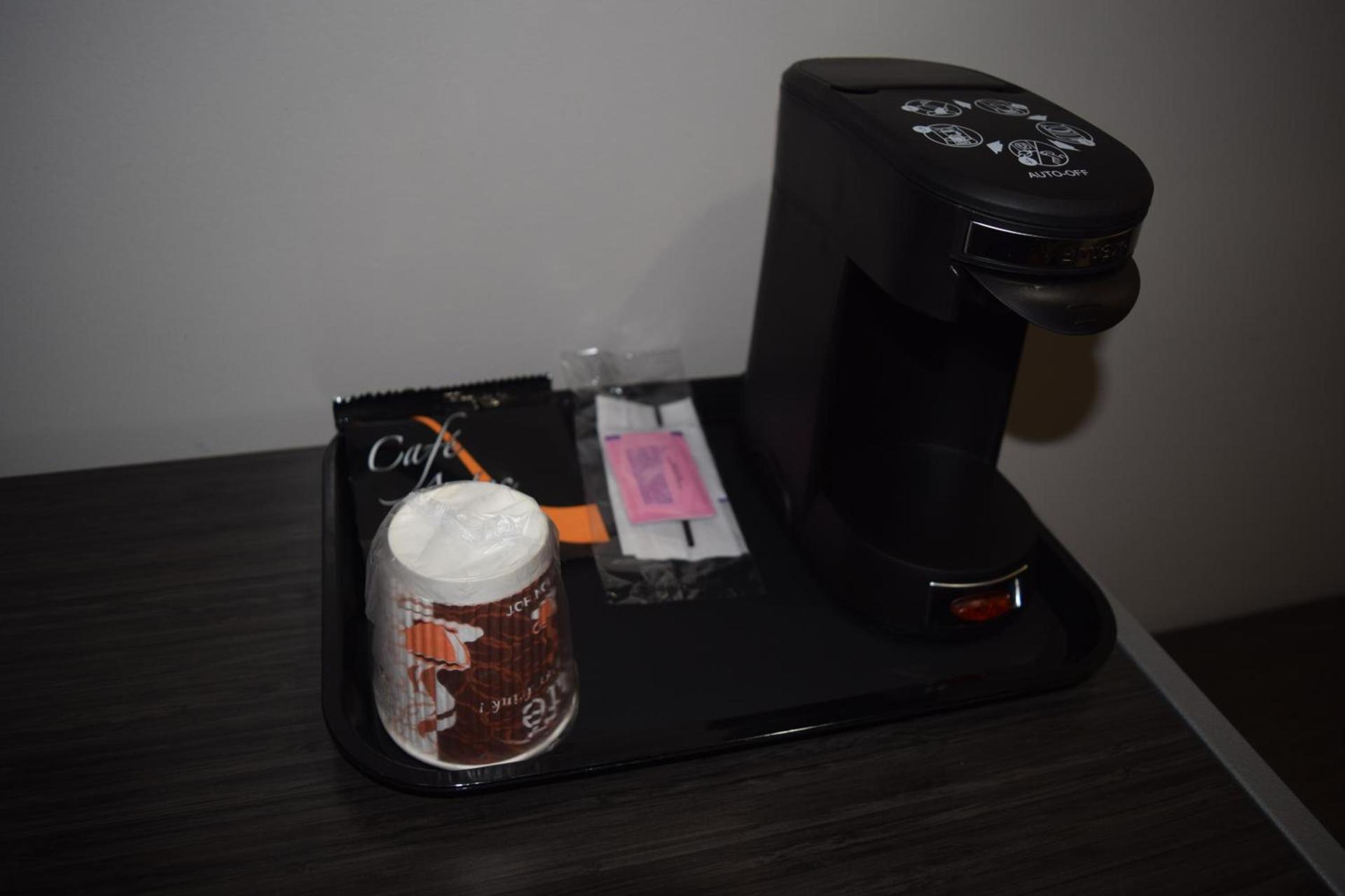 Deluxe Inn Hawthorne/ LAX photo 30