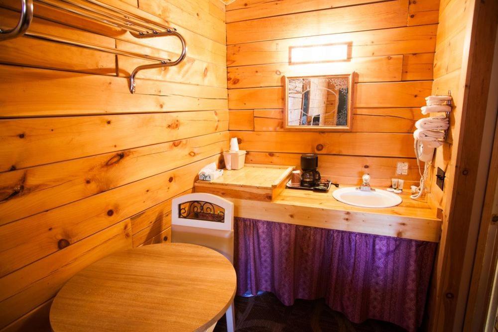 Bryce Gateway inn Cabins photo 6