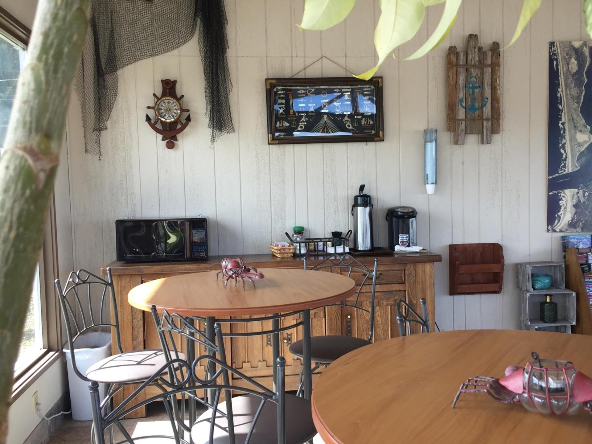 Captain John's Motel photo 14