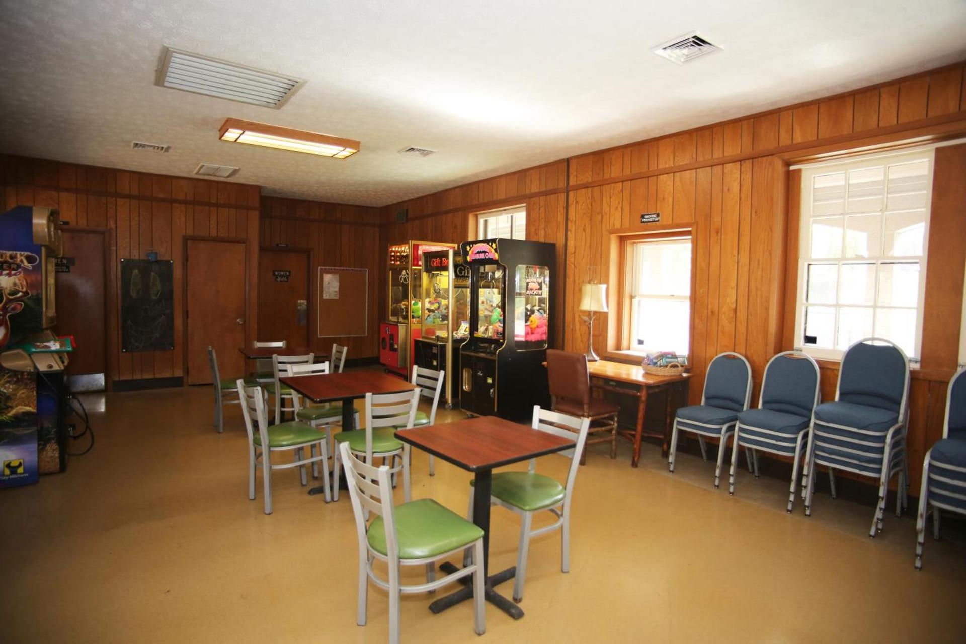 Canyon Inn photo 25