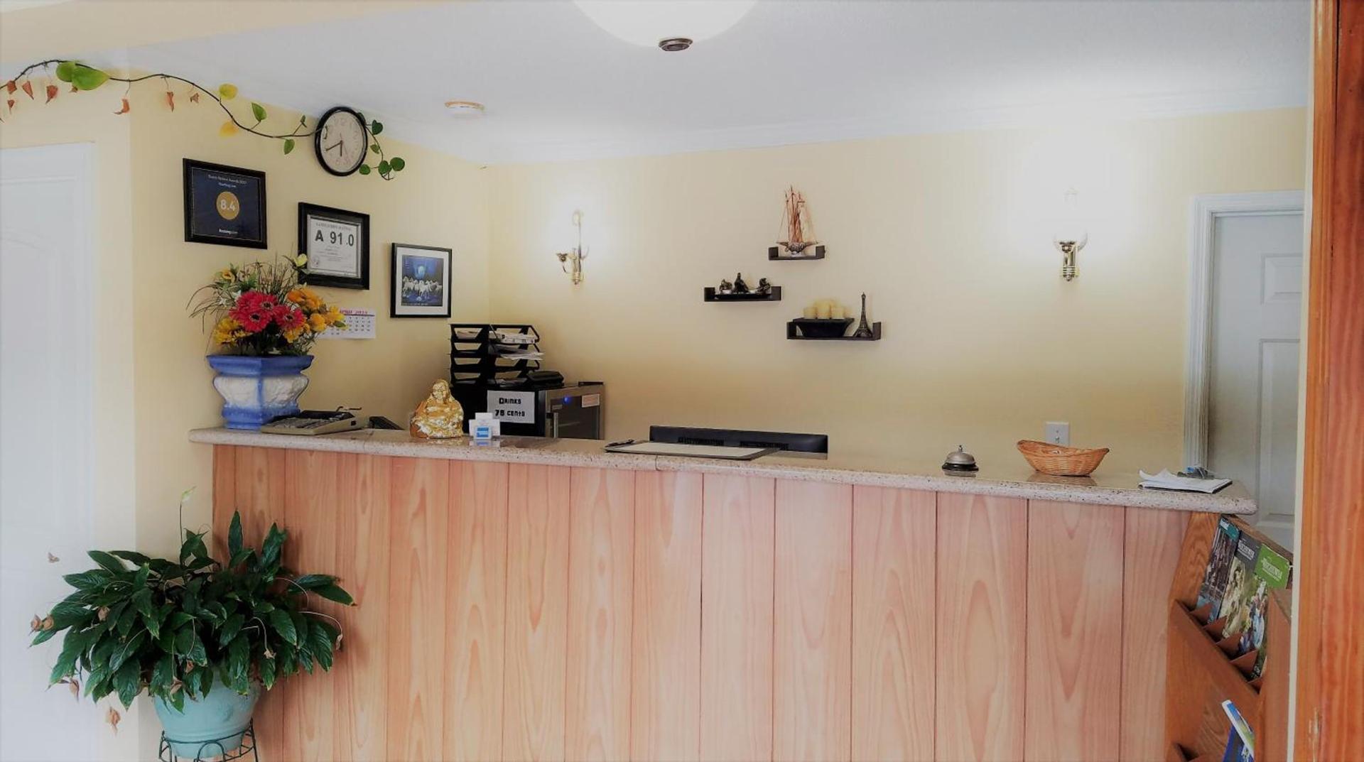 Roadway Inn Troy photo 18