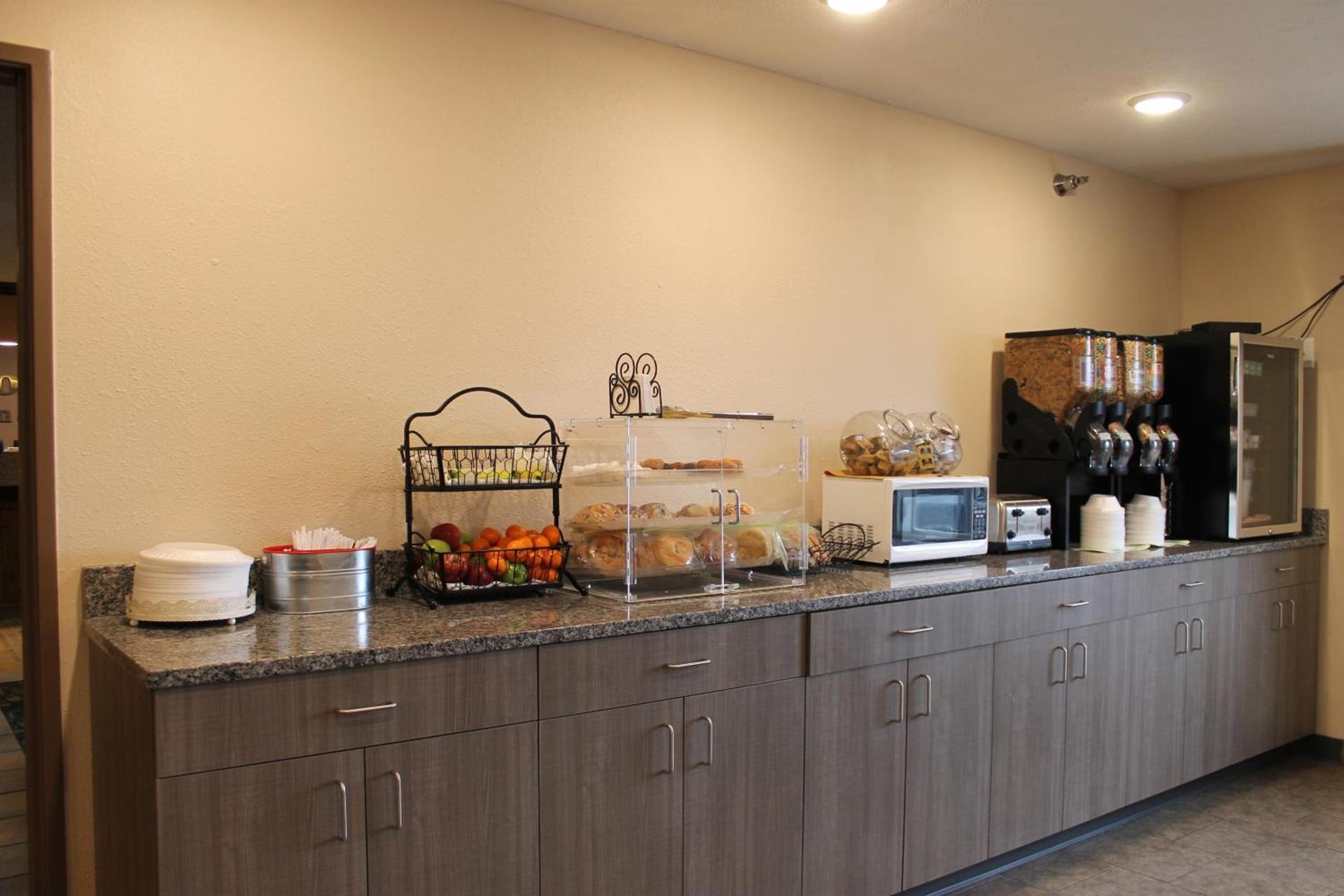 New Victorian Inn & Suites Lincoln photo 2
