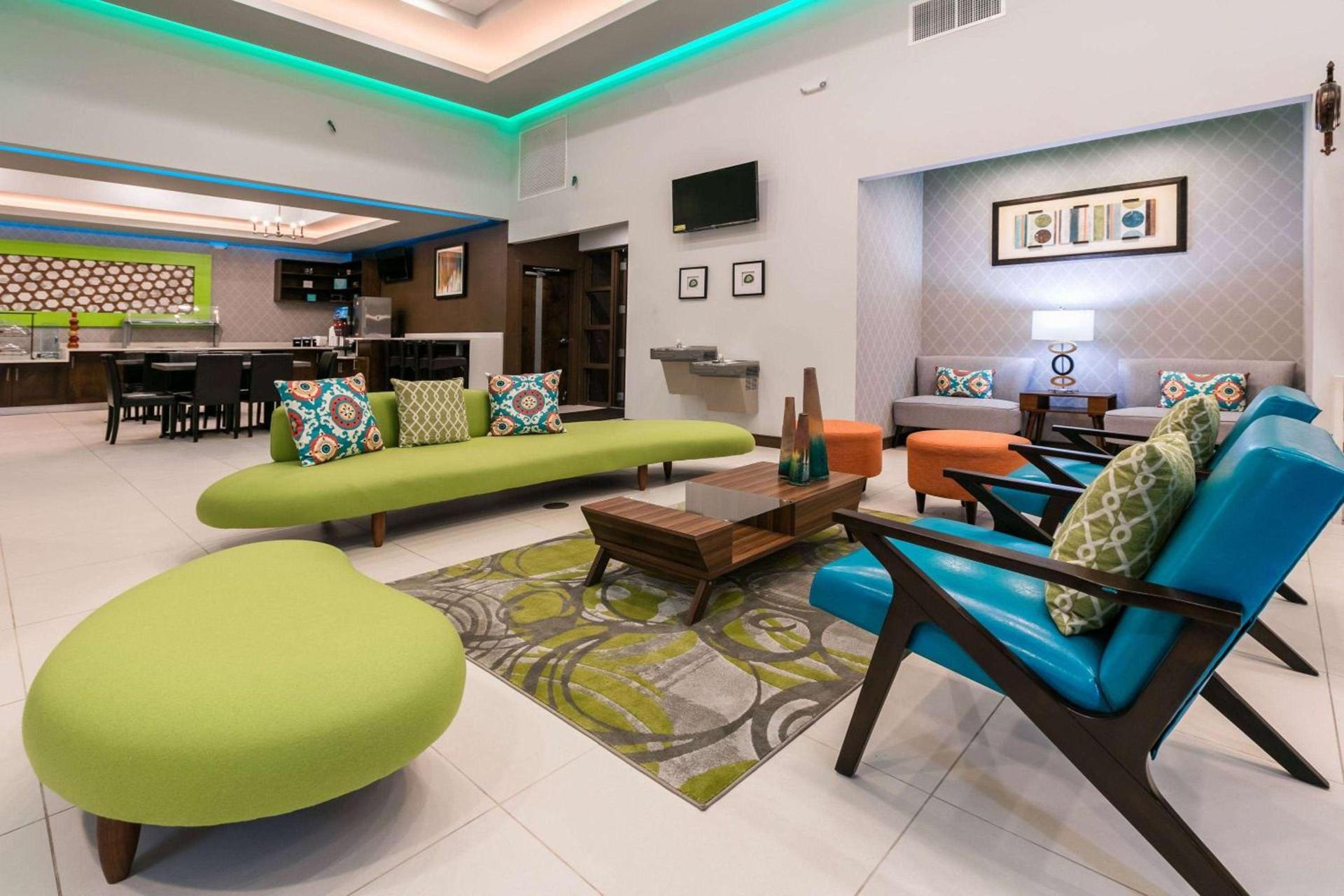Ramada by Wyndham El Paso photo 4