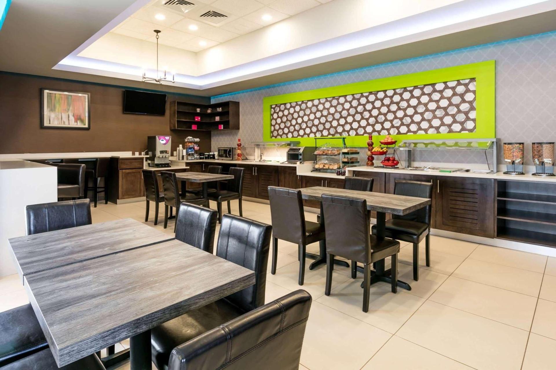 Ramada by Wyndham El Paso photo 23