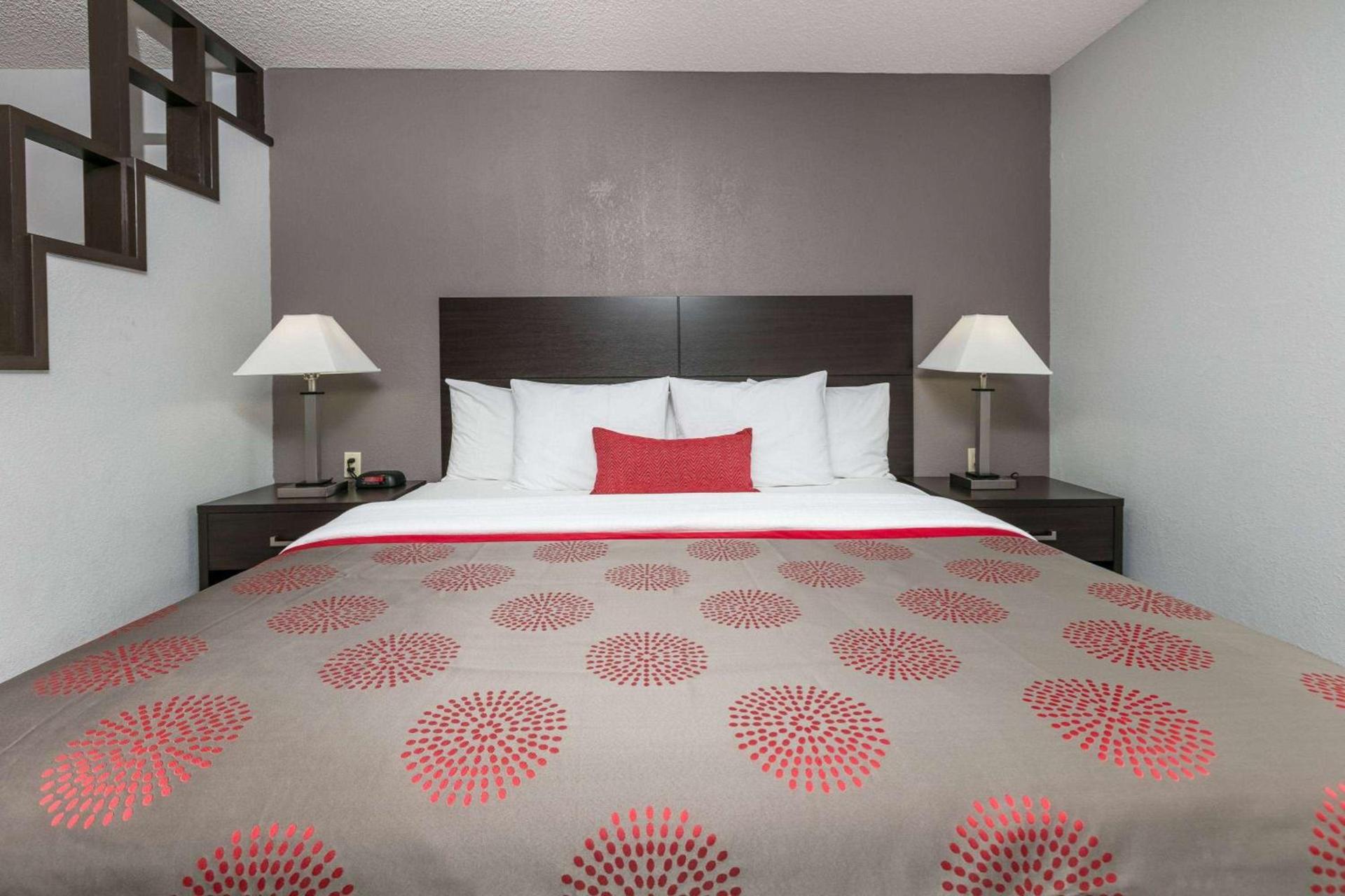 Ramada by Wyndham El Paso photo 16