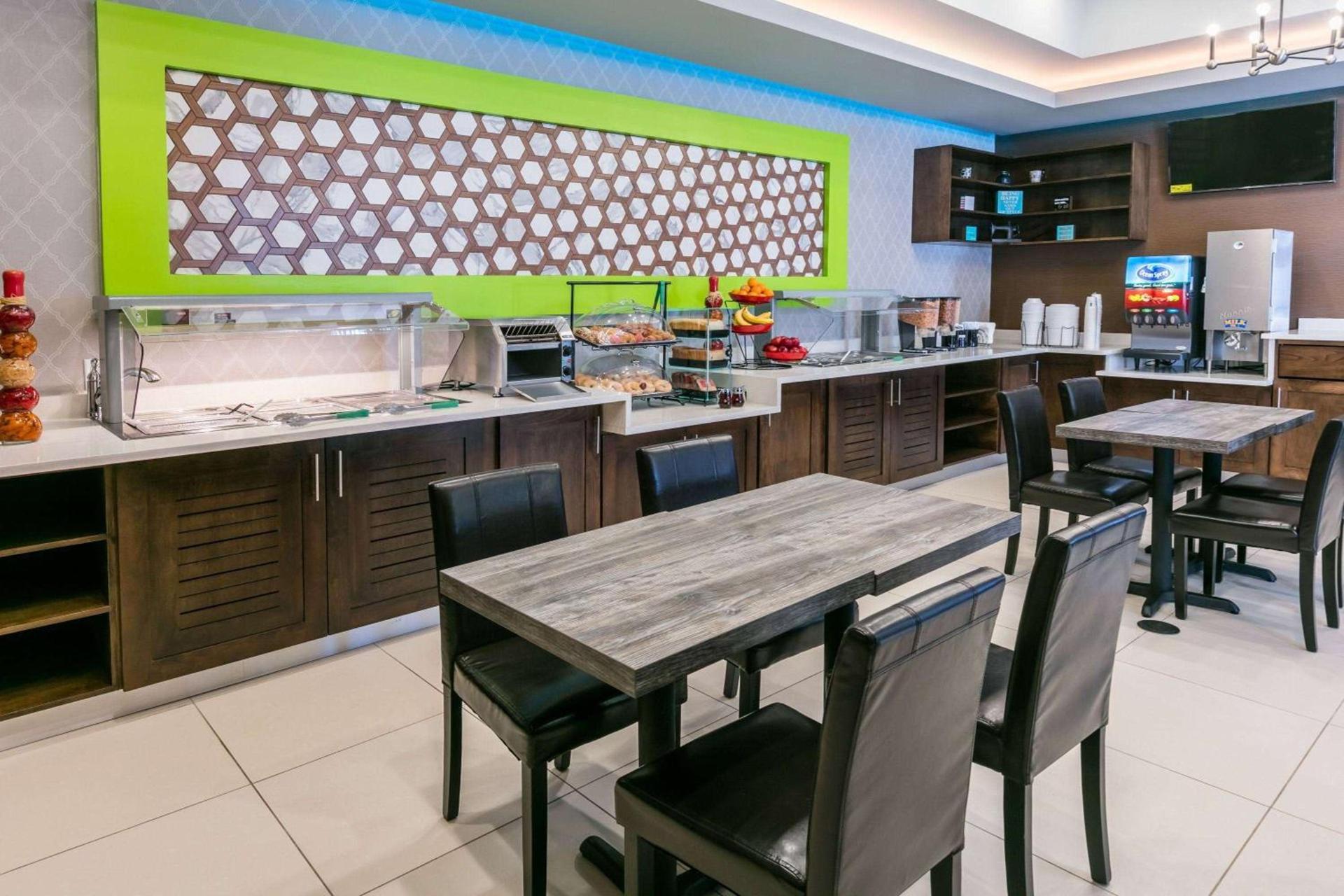 Ramada by Wyndham El Paso photo 21