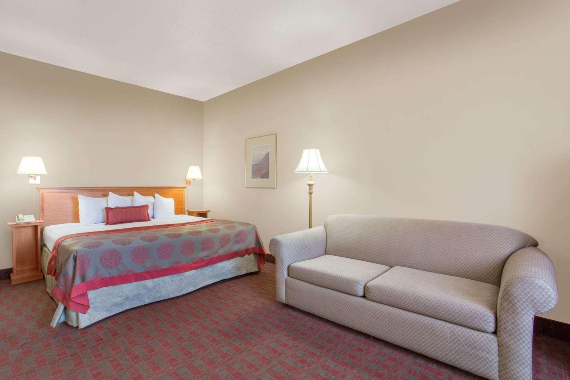 Ramada by Wyndham St George photo 48