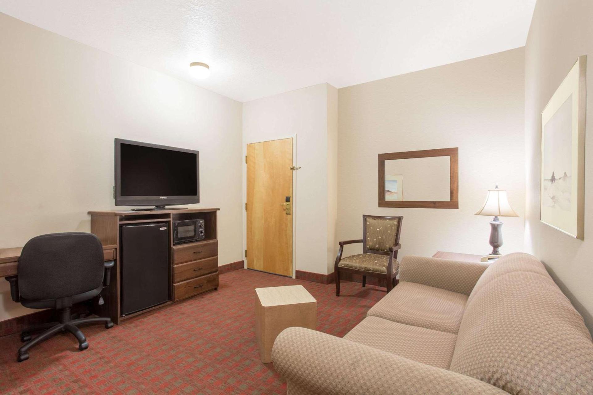 Ramada by Wyndham St George photo 46