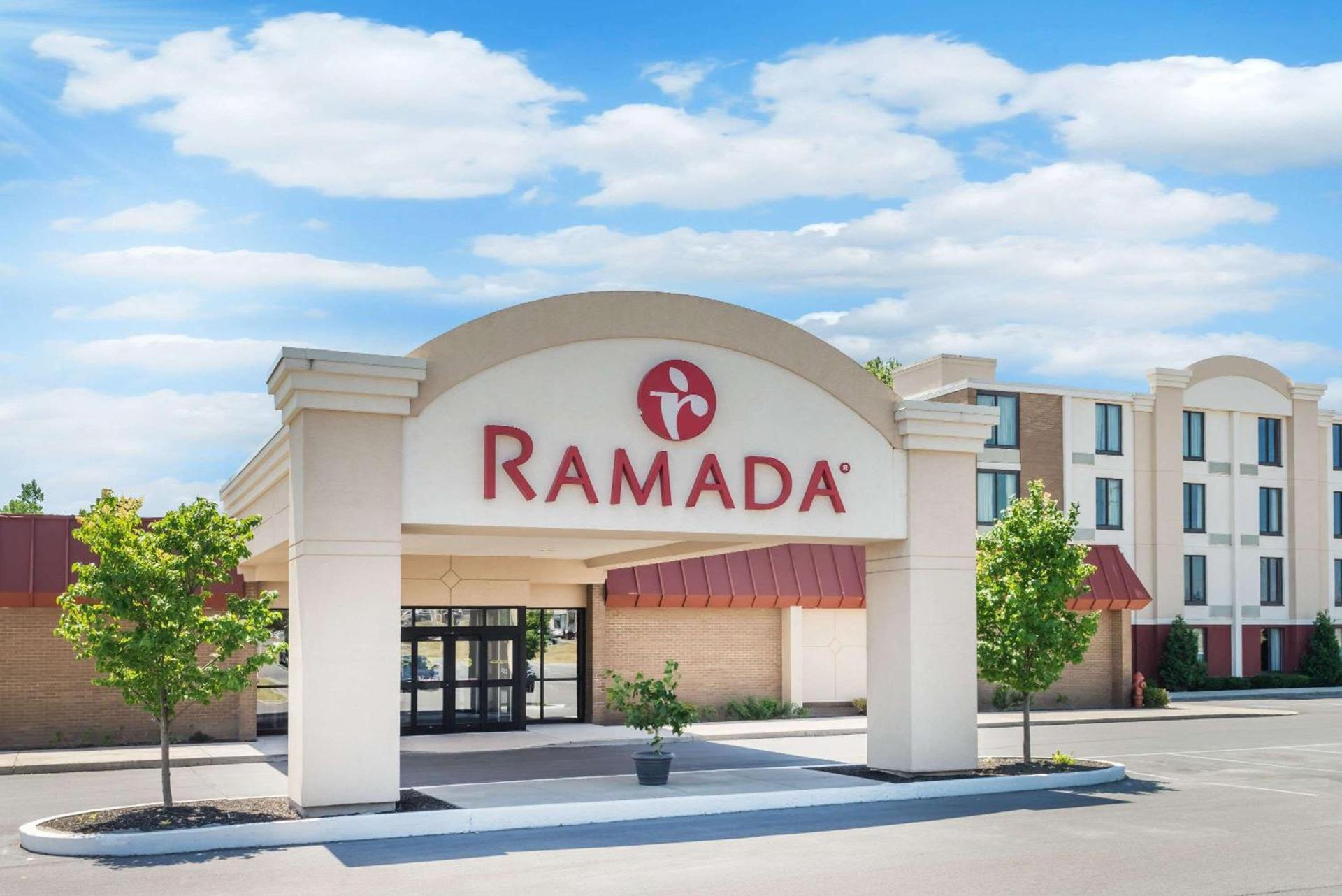 Ramada by Wyndham Watertown Thousand — hotel in Watertown