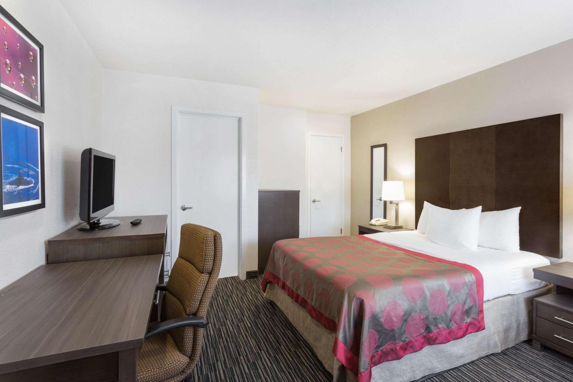 Ramada by Wyndham Monterey photo 45
