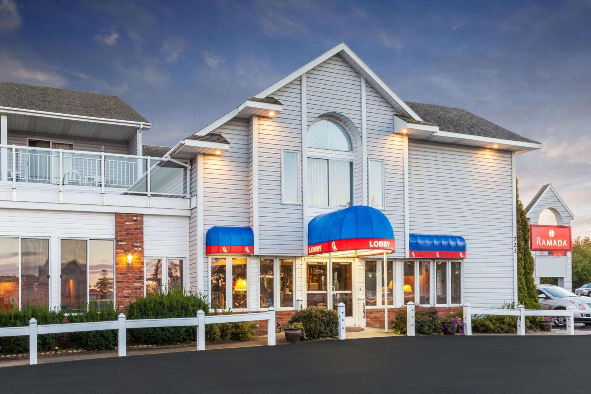Ramada by Wyndham Mackinaw City Waterfront photo 54