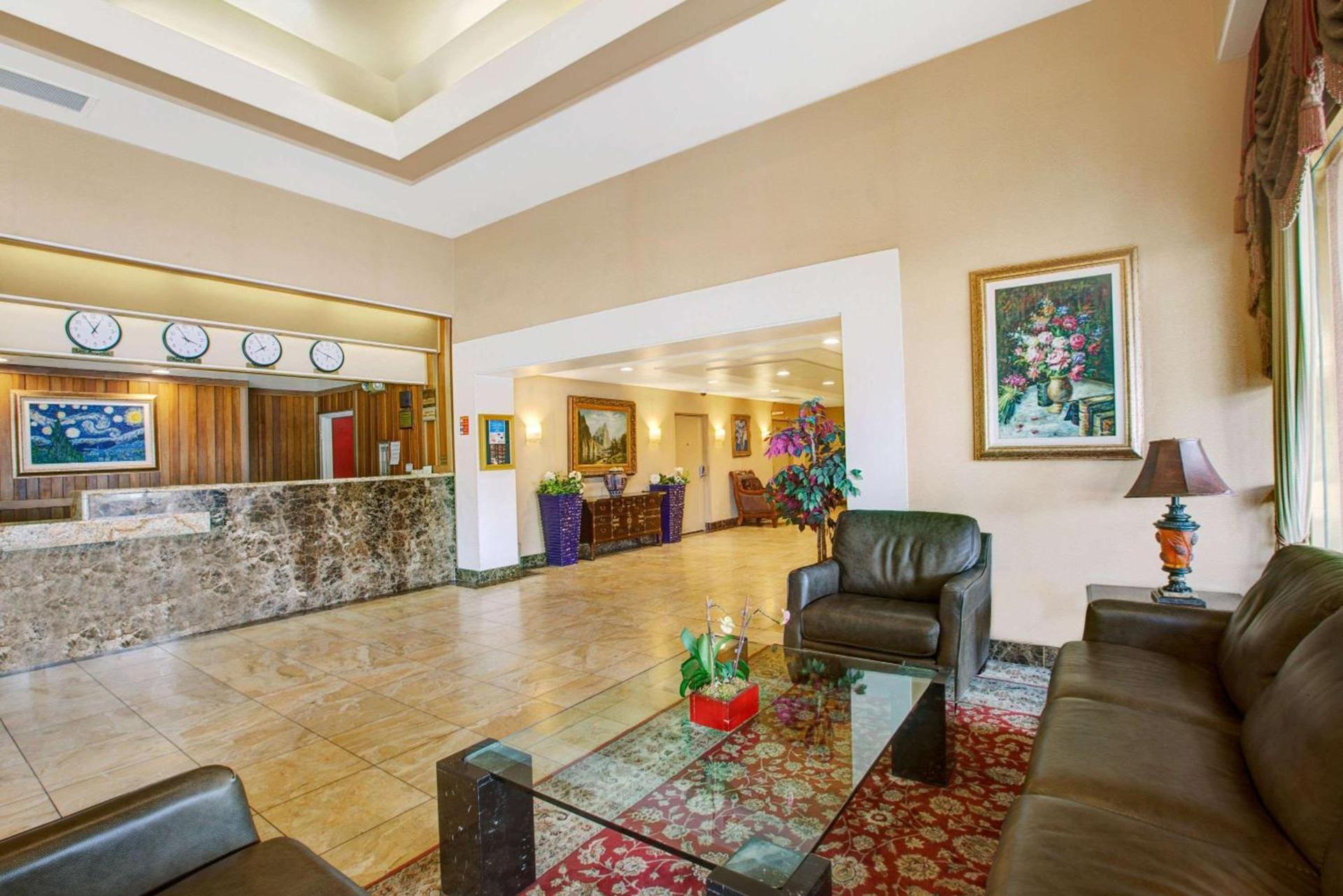 Ramada by Wyndham Hawthorne/LAX photo 2