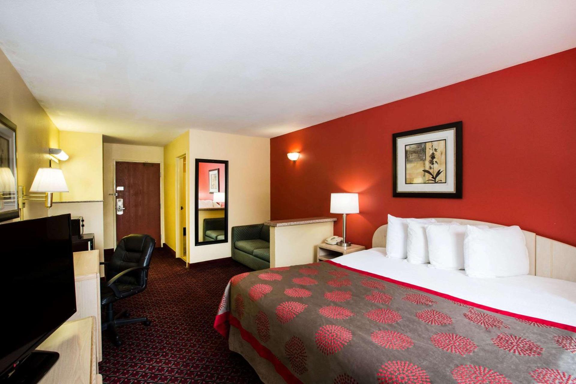 Ramada by Wyndham Sioux Falls photo 16