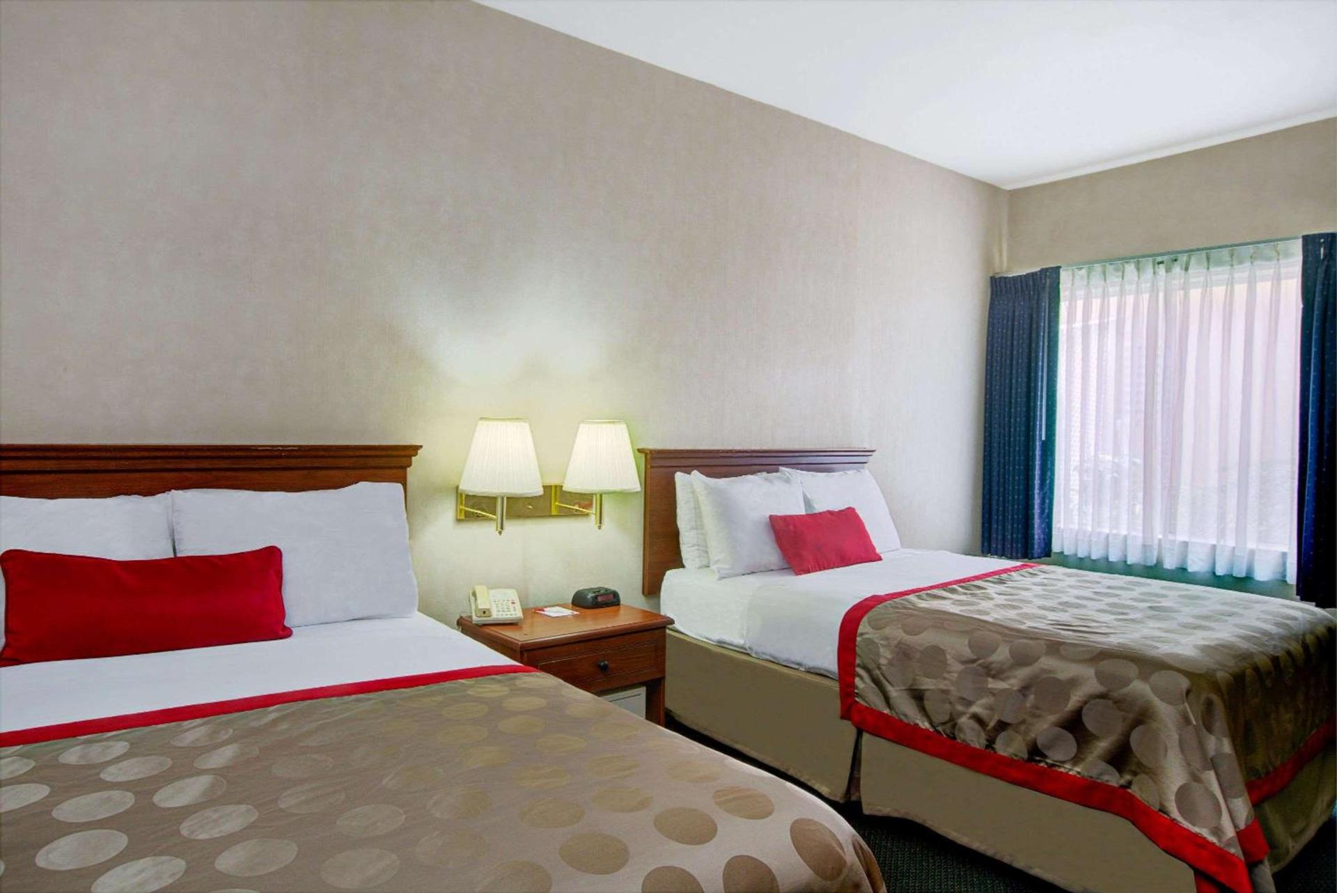 Ramada by Wyndham Hawthorne/LAX photo 5