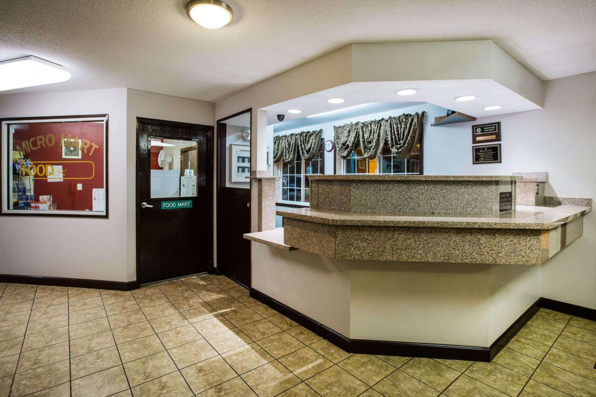 Ramada by Wyndham Sioux Falls photo 7