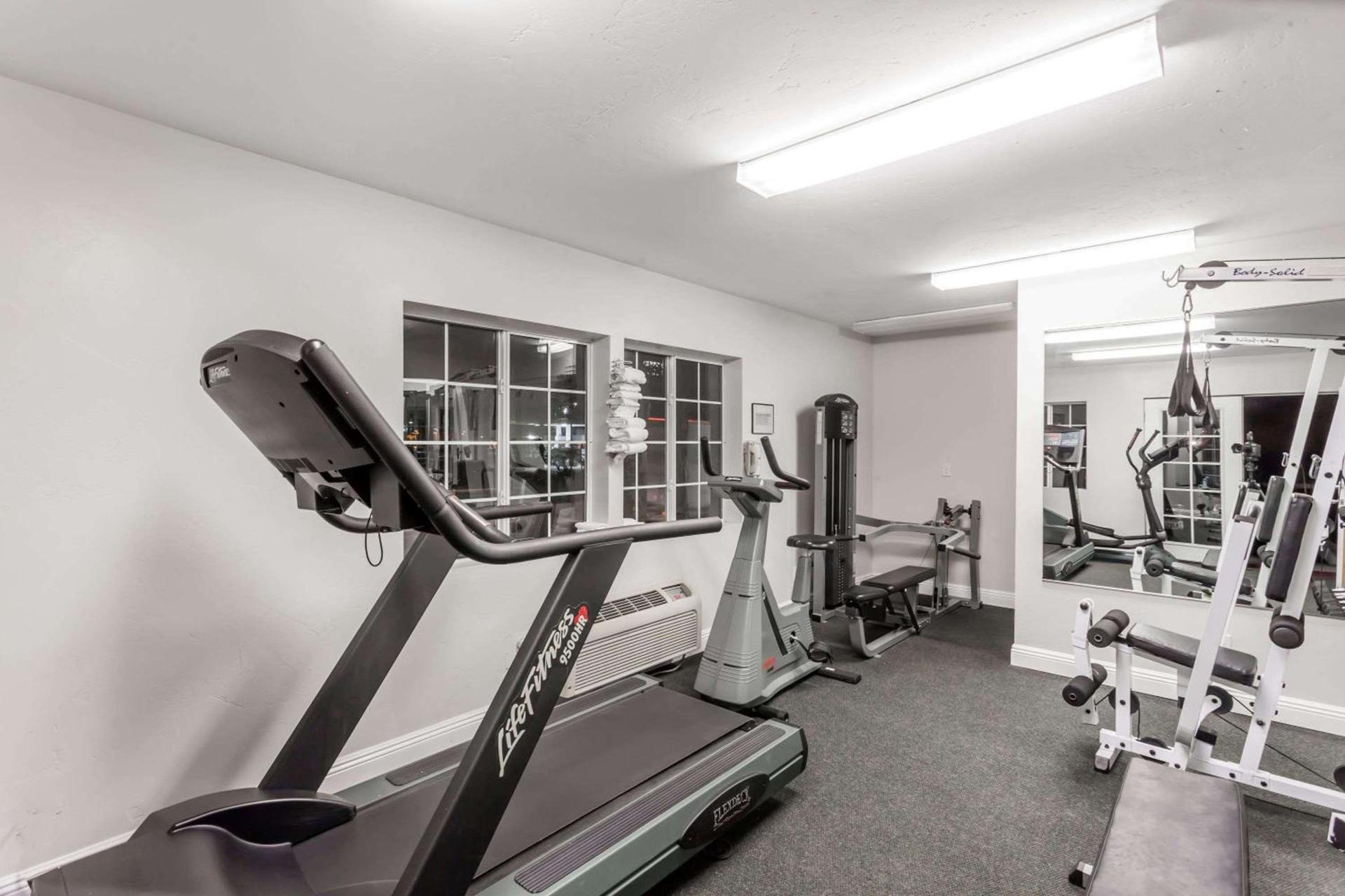 Ramada by Wyndham Oceanside photo 35