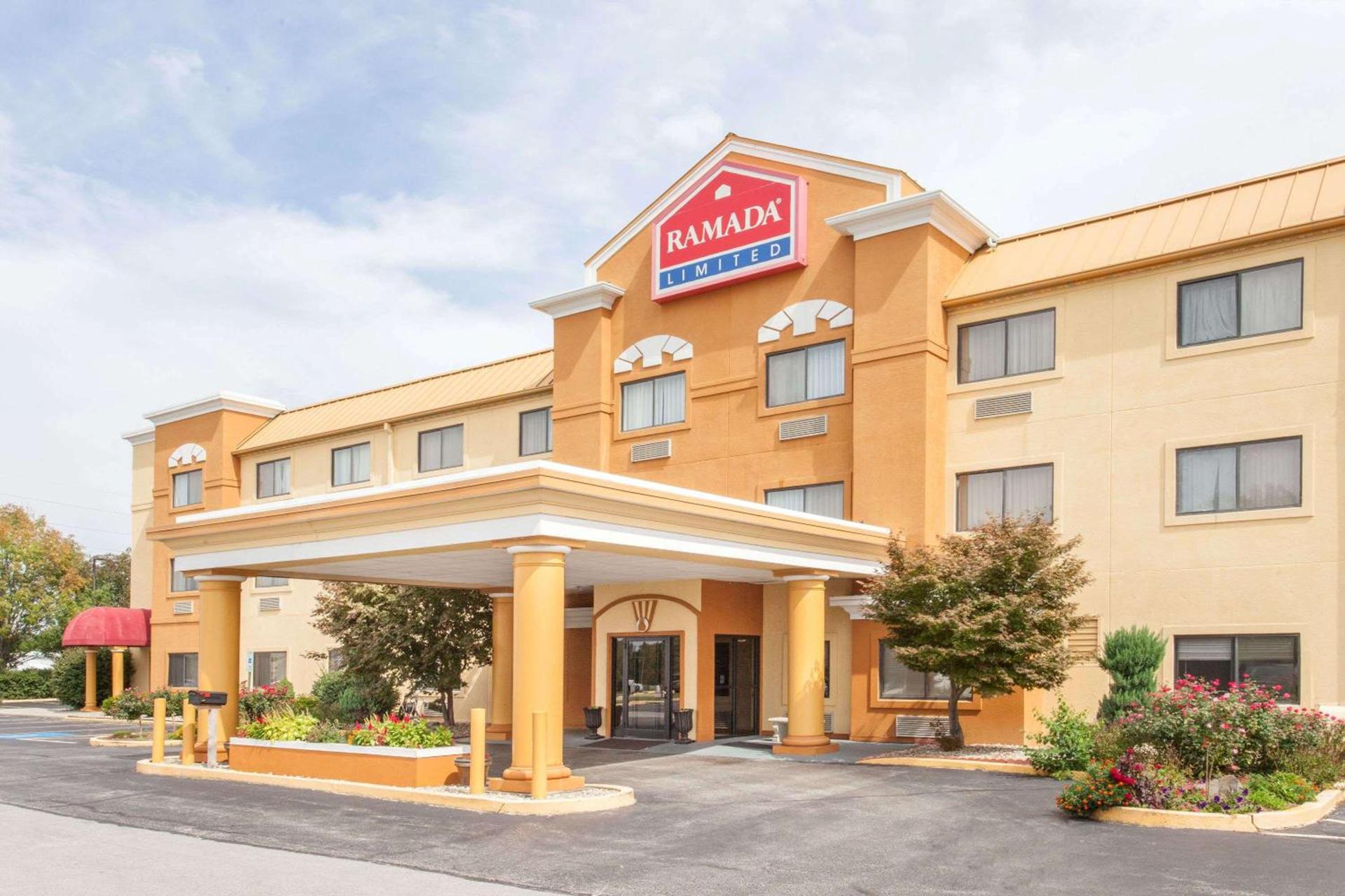 Baymont by Wyndham Decatur IL North — hotel in Forsyth