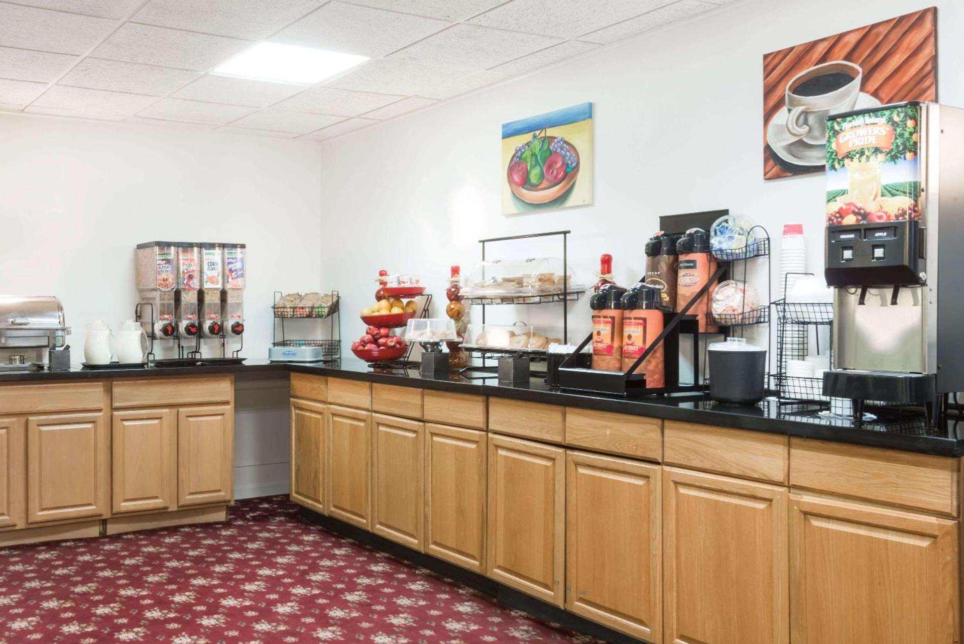 Ramada by Wyndham Groton Mystic photo 29