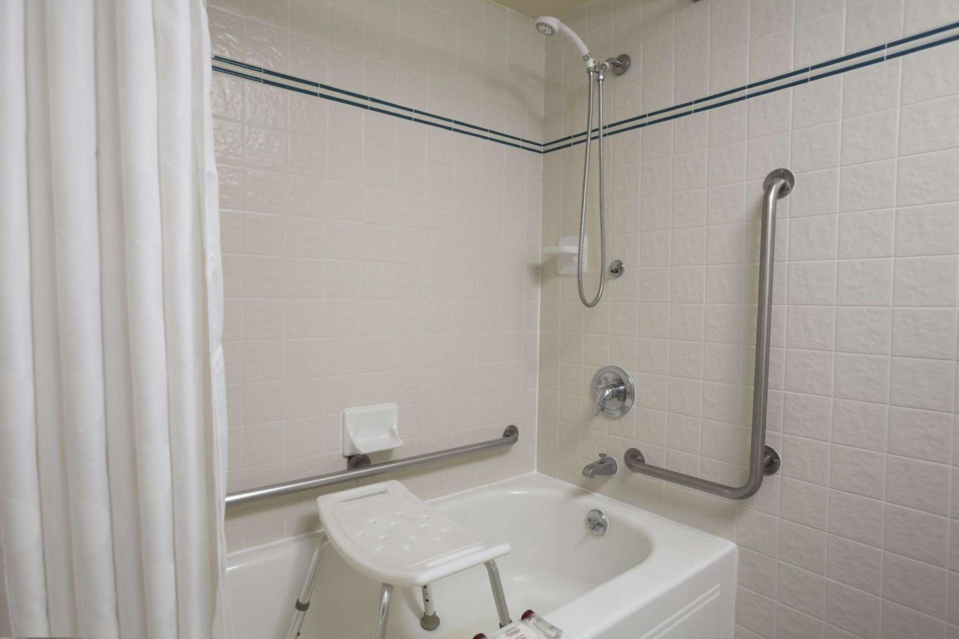 Ramada by Wyndham Sunnyvale/Silicon Valley photo 33