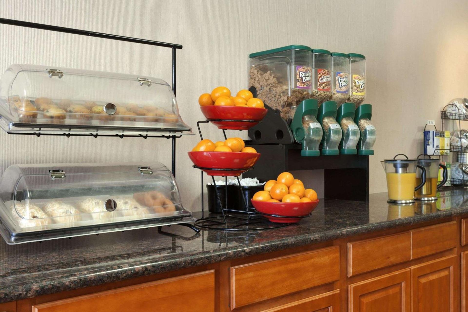Ramada by Wyndham Sunnyvale/Silicon Valley photo 34