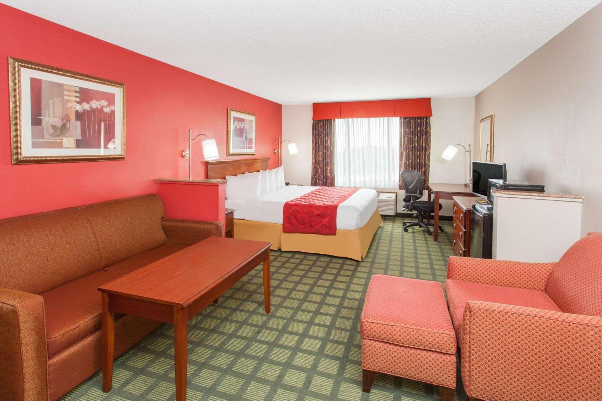 Baymont by Wyndham Decatur IL North photo 42