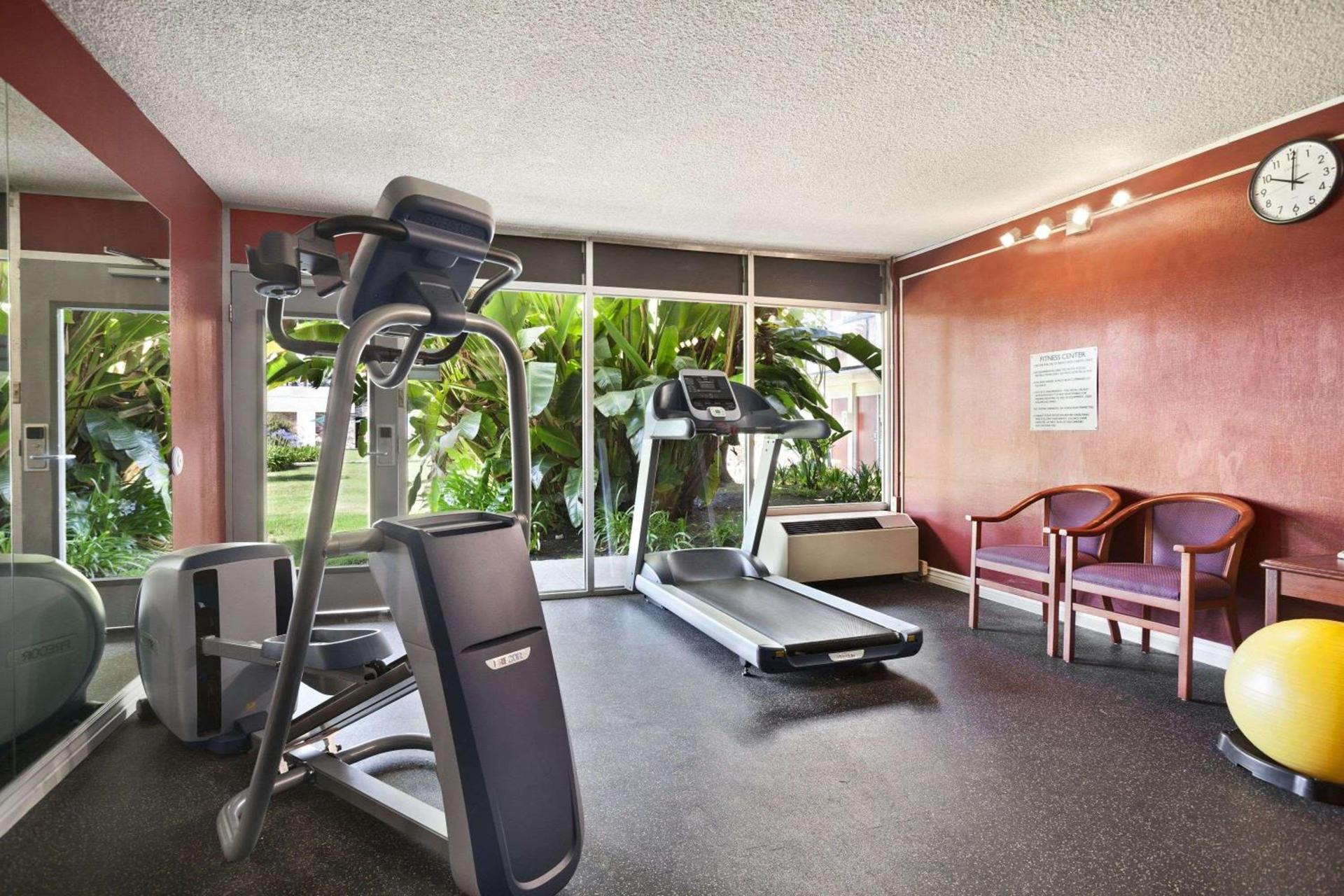 Ramada by Wyndham Sunnyvale/Silicon Valley photo 36