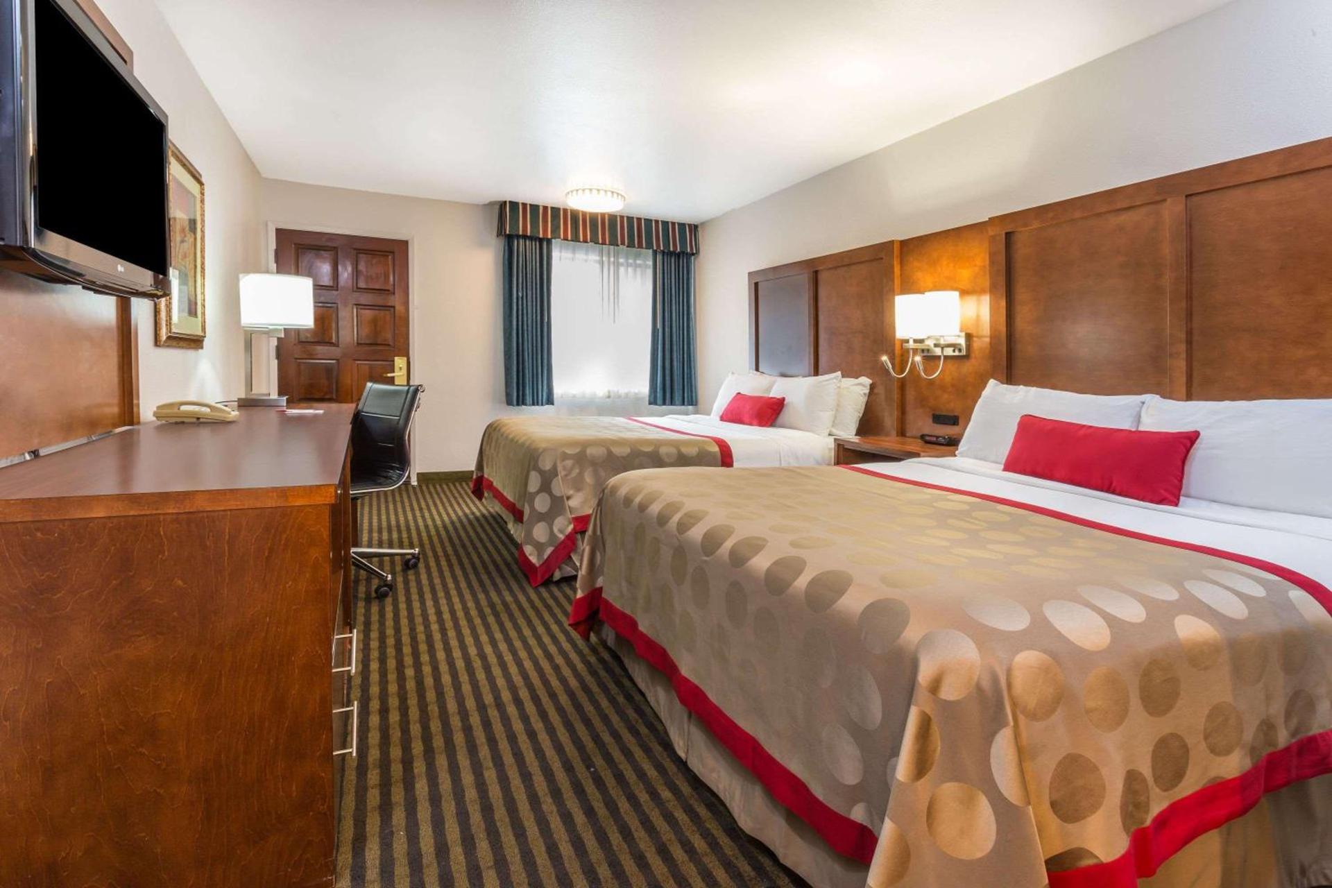 Ramada by Wyndham Mountain View photo 16