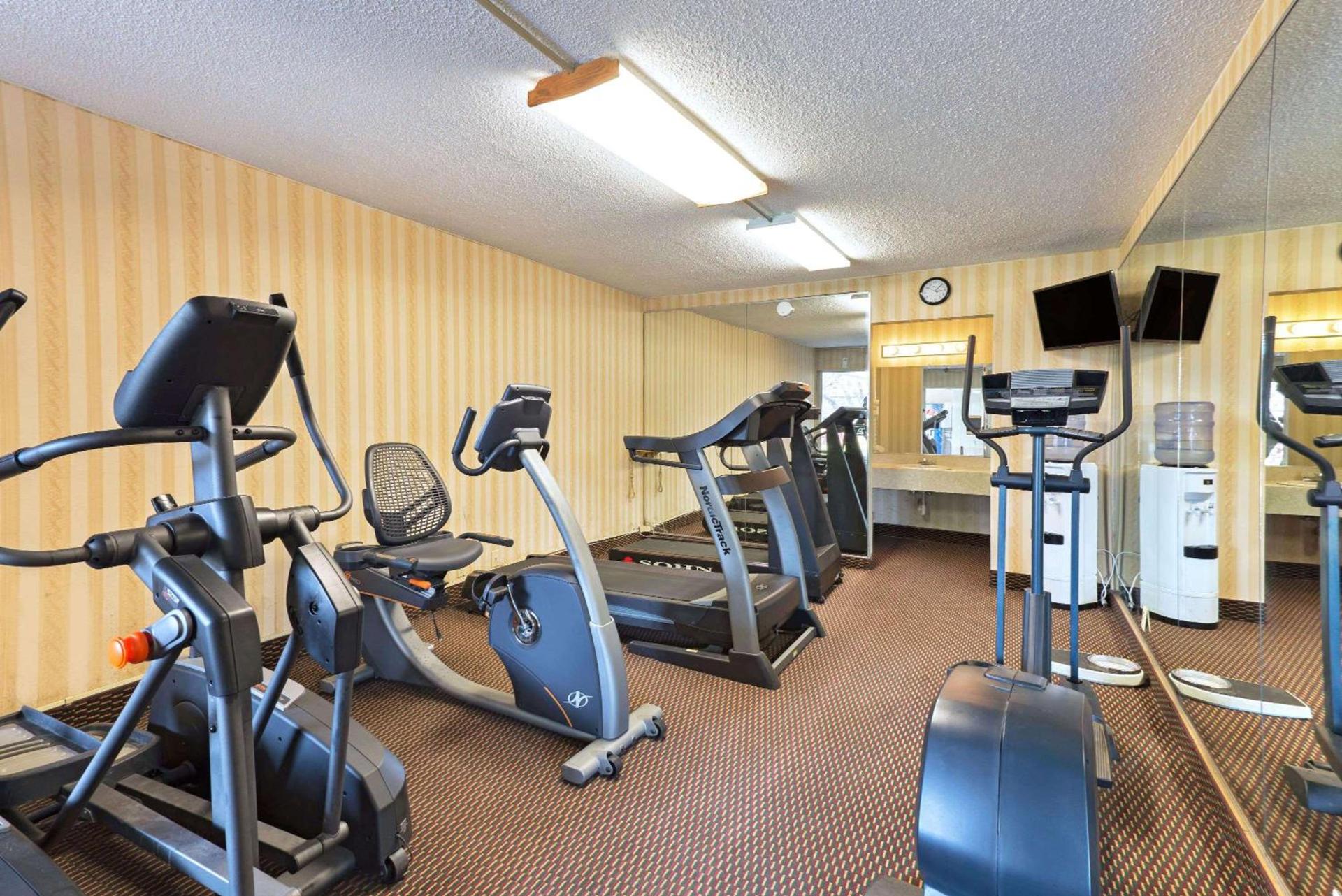 Ramada by Wyndham Pikesville/Baltimore North photo 11