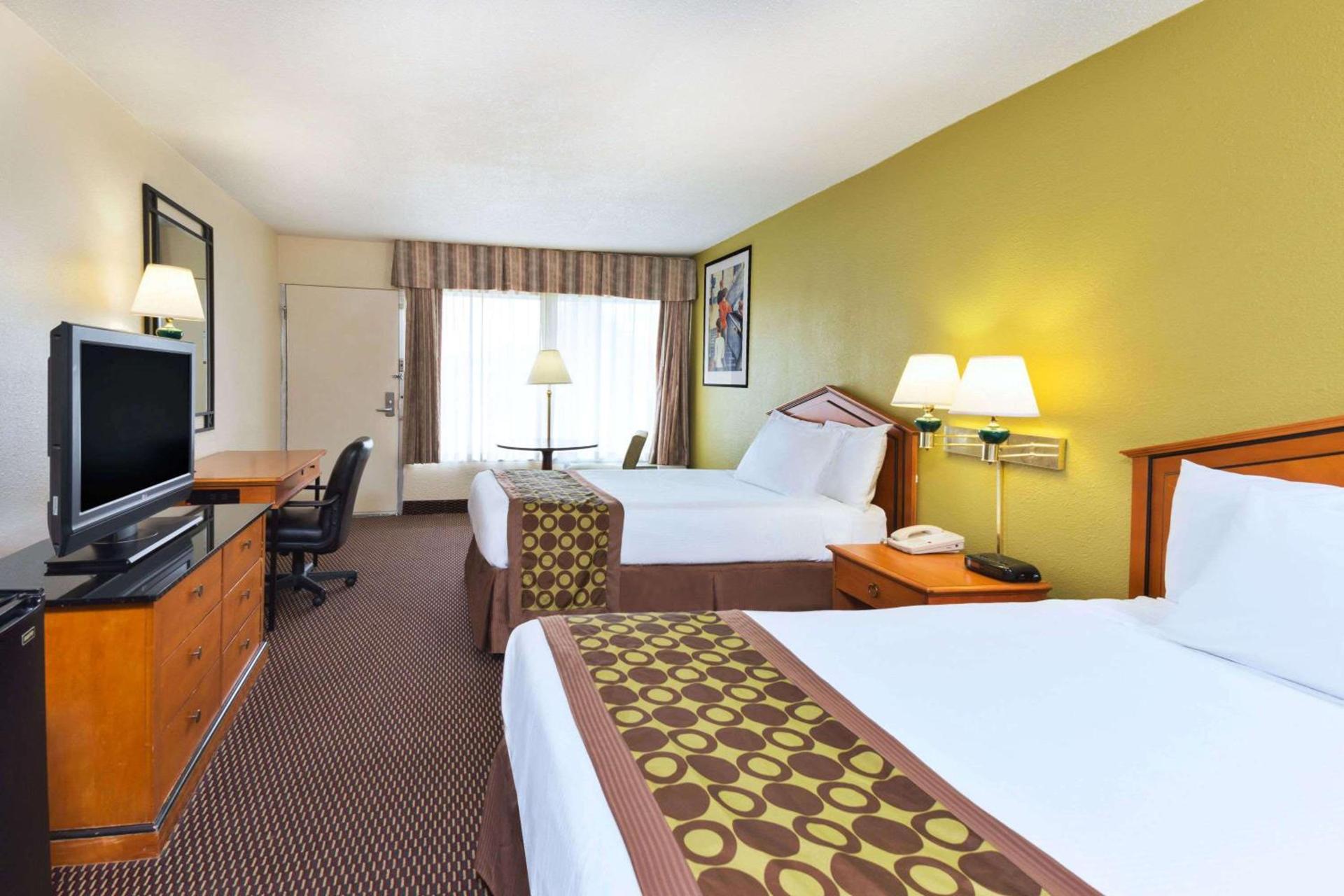 Ramada by Wyndham Pikesville/Baltimore North photo 9
