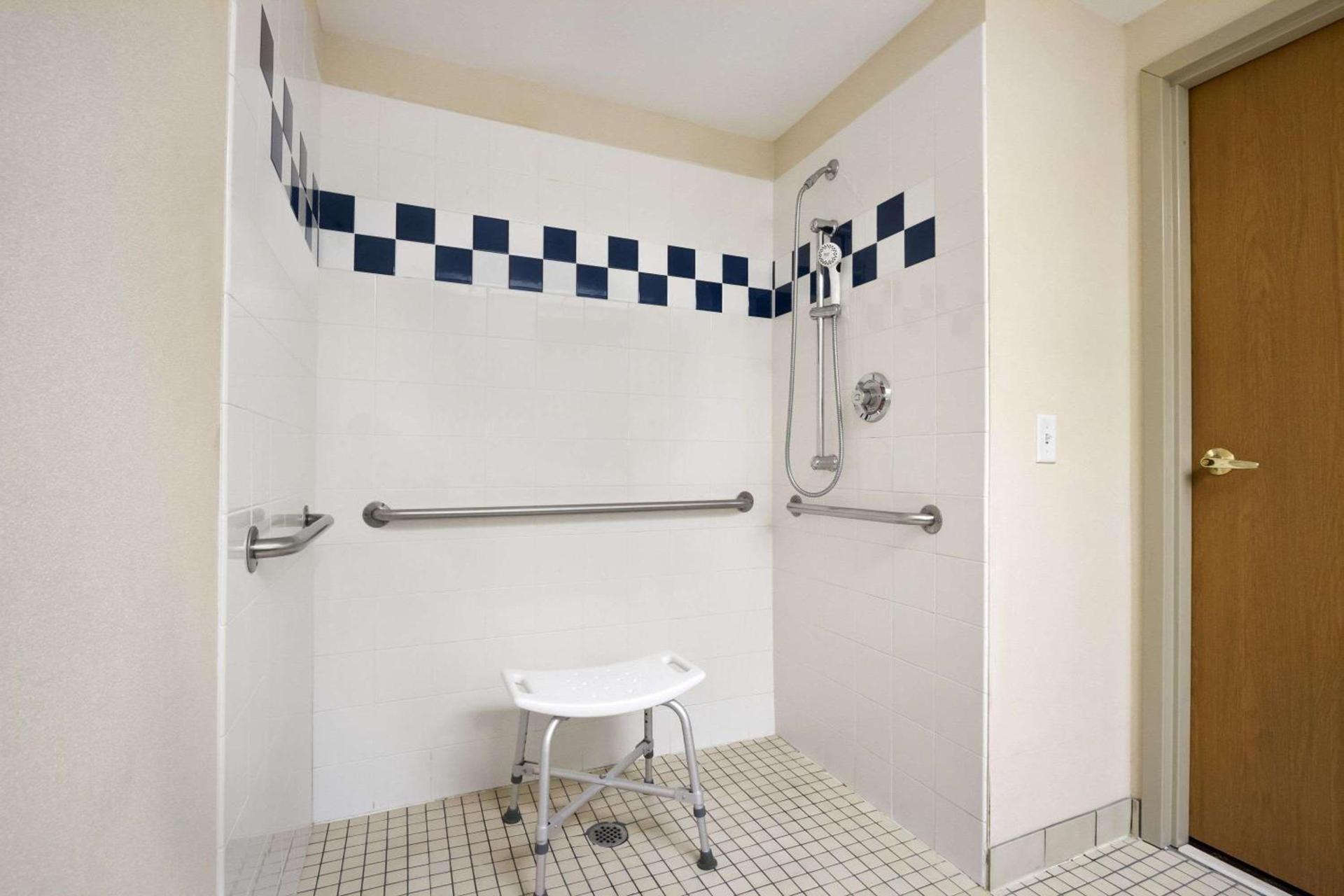 Ramada by Wyndham SeaTac Airport photo 16