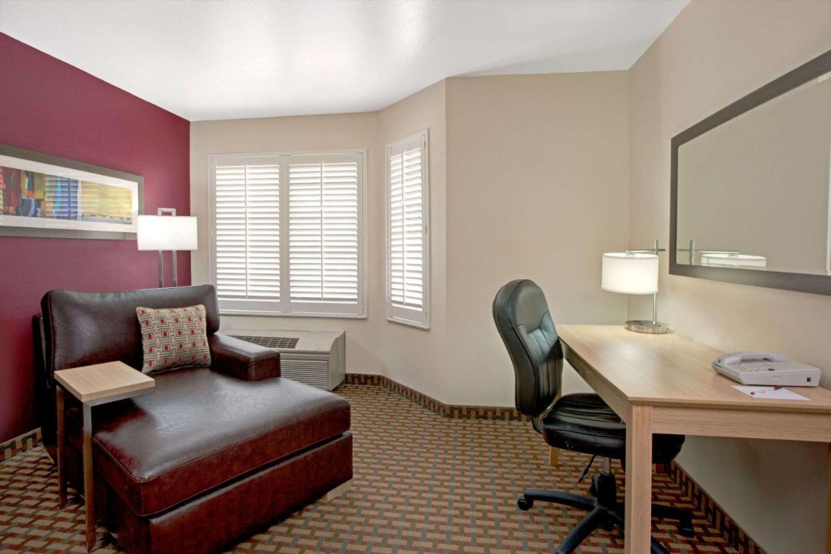 Ramada Limited and Suites San Francisco Airport photo 9