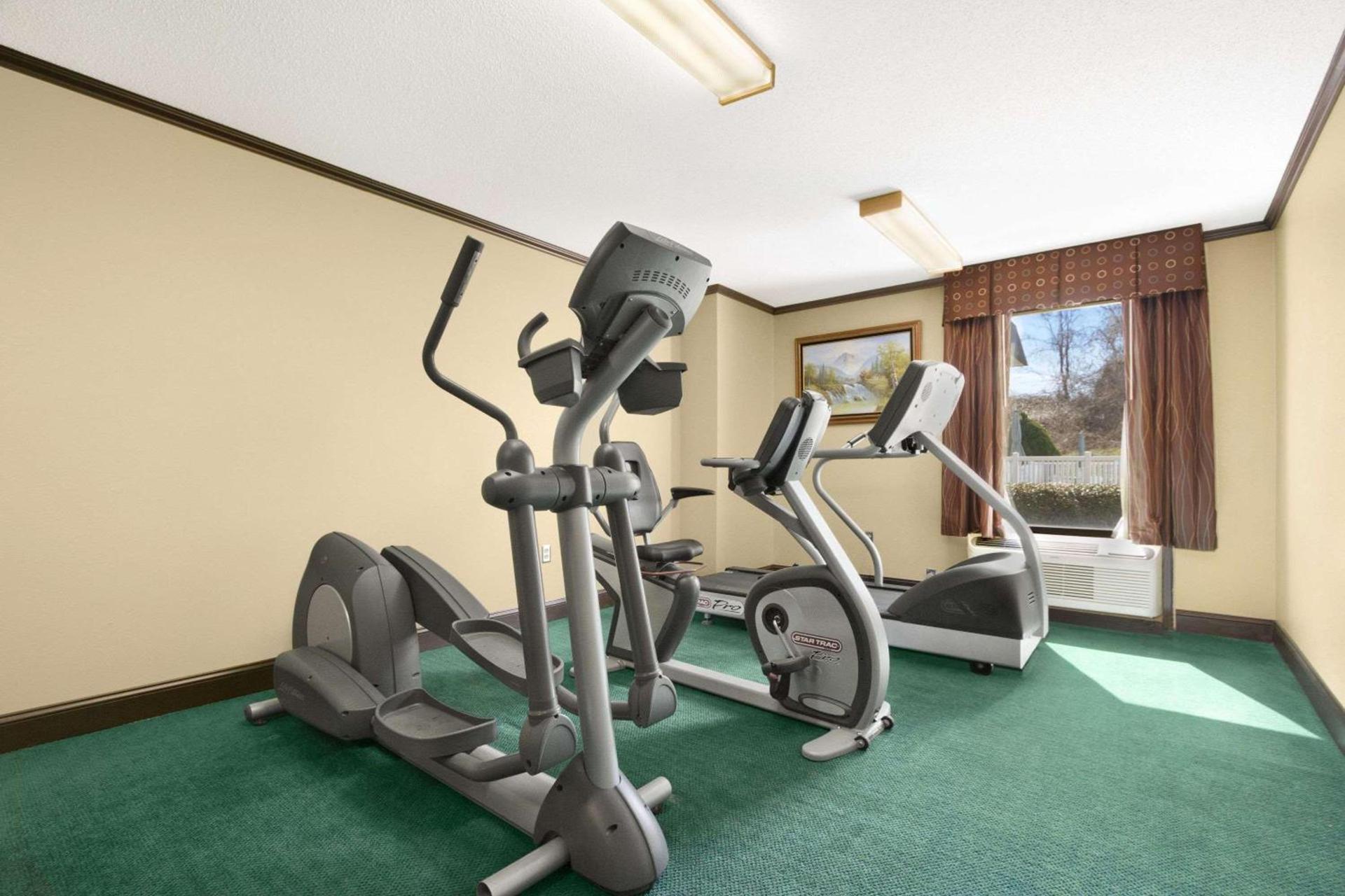 Ramada Limited - Columbia photo 12