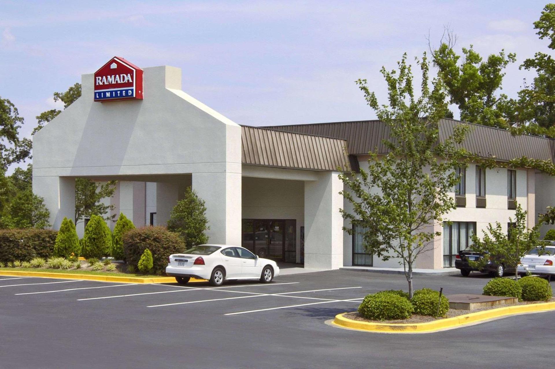 Ramada Limited - Columbia photo 1