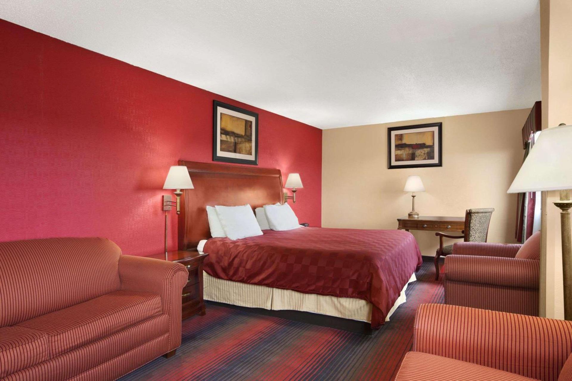 Ramada by Wyndham East Orange photo 8