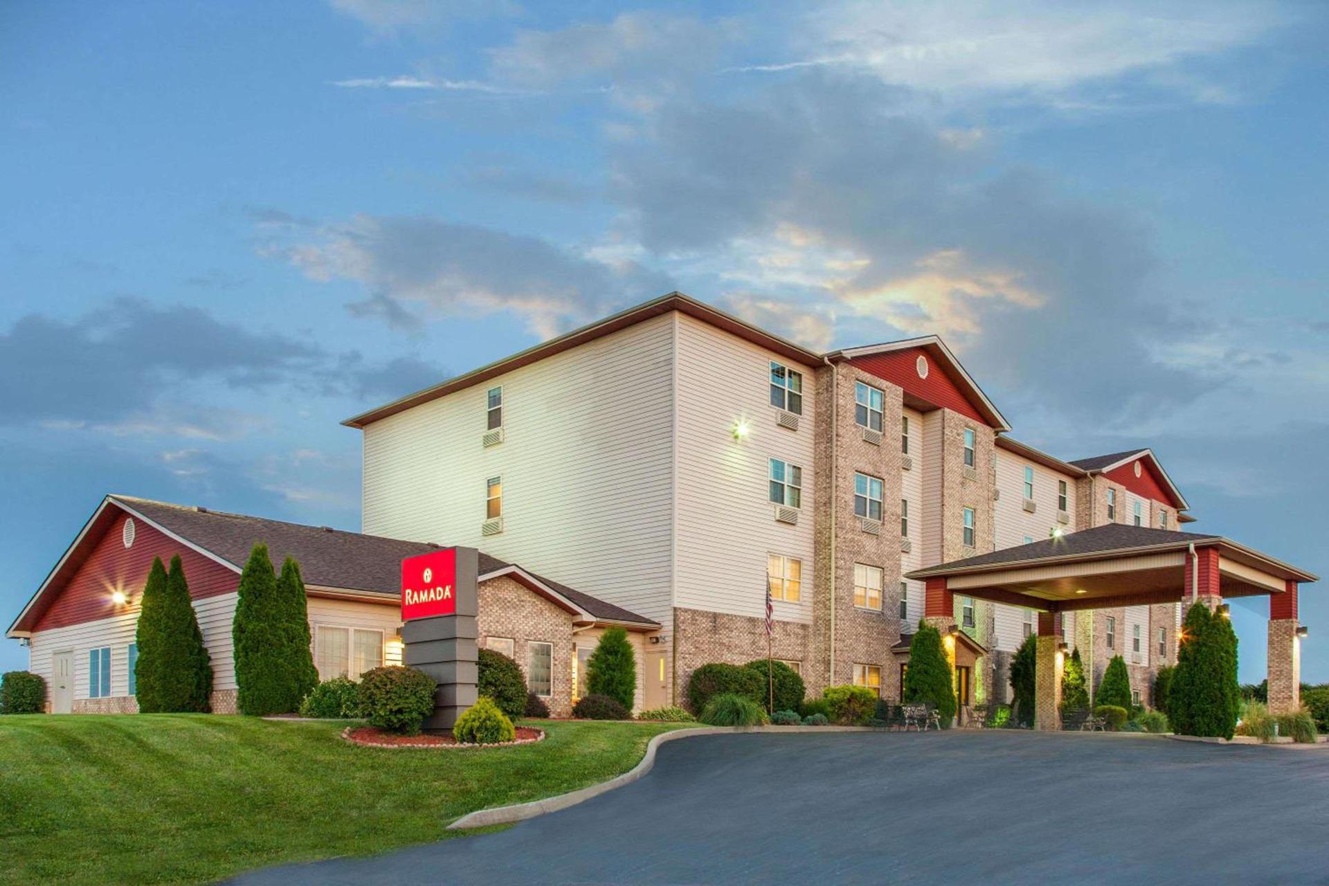 Ramada by Wyndham Sparta/At Speedway photo 1