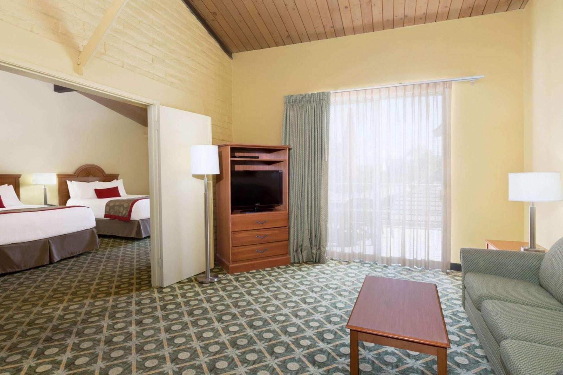 Ramada by Wyndham Santa Barbara photo 18