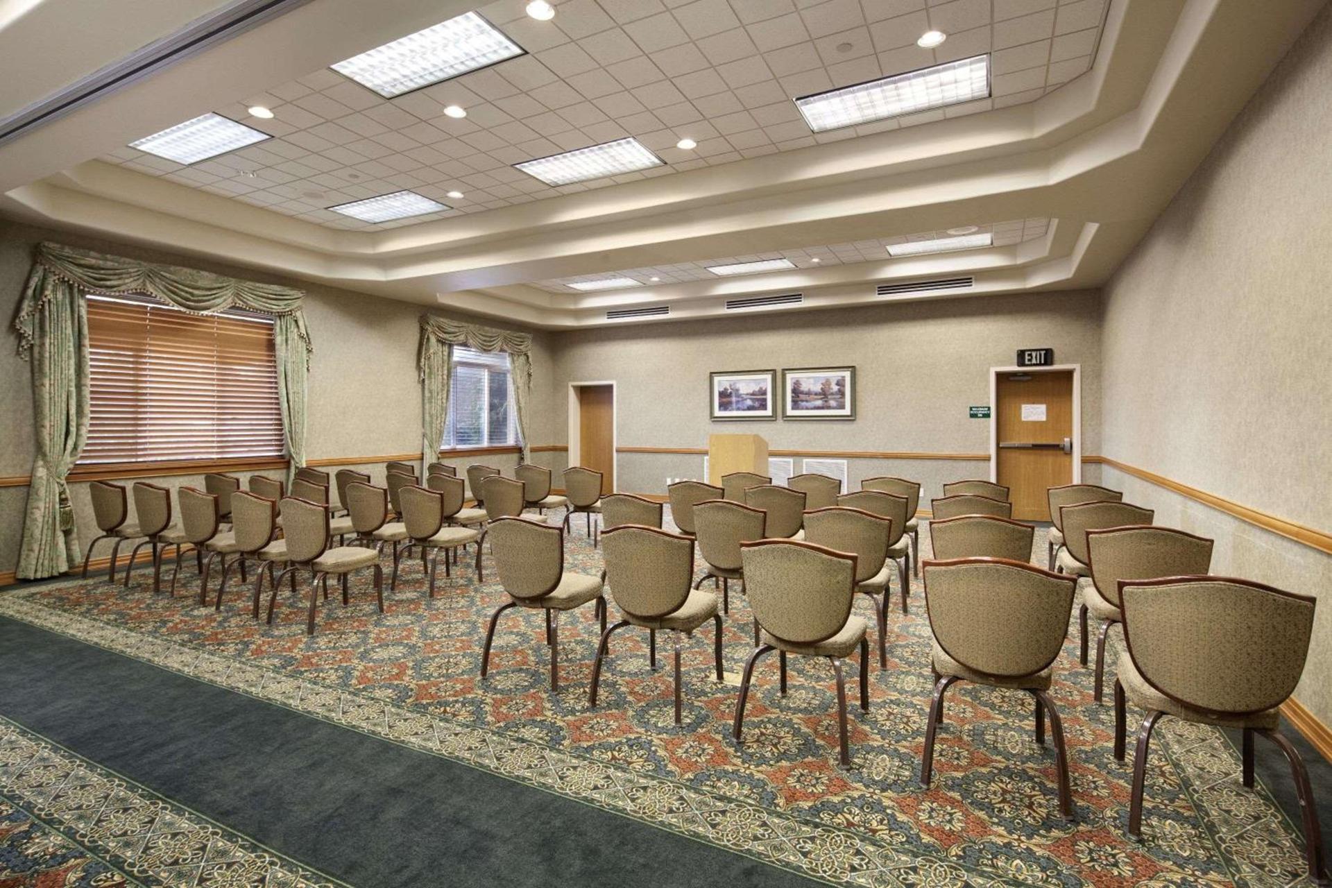 Ramada by Wyndham Olympia photo 11