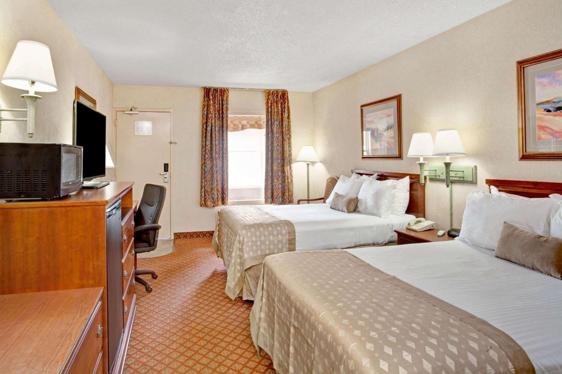 Ramada by Wyndham West Memphis photo 17