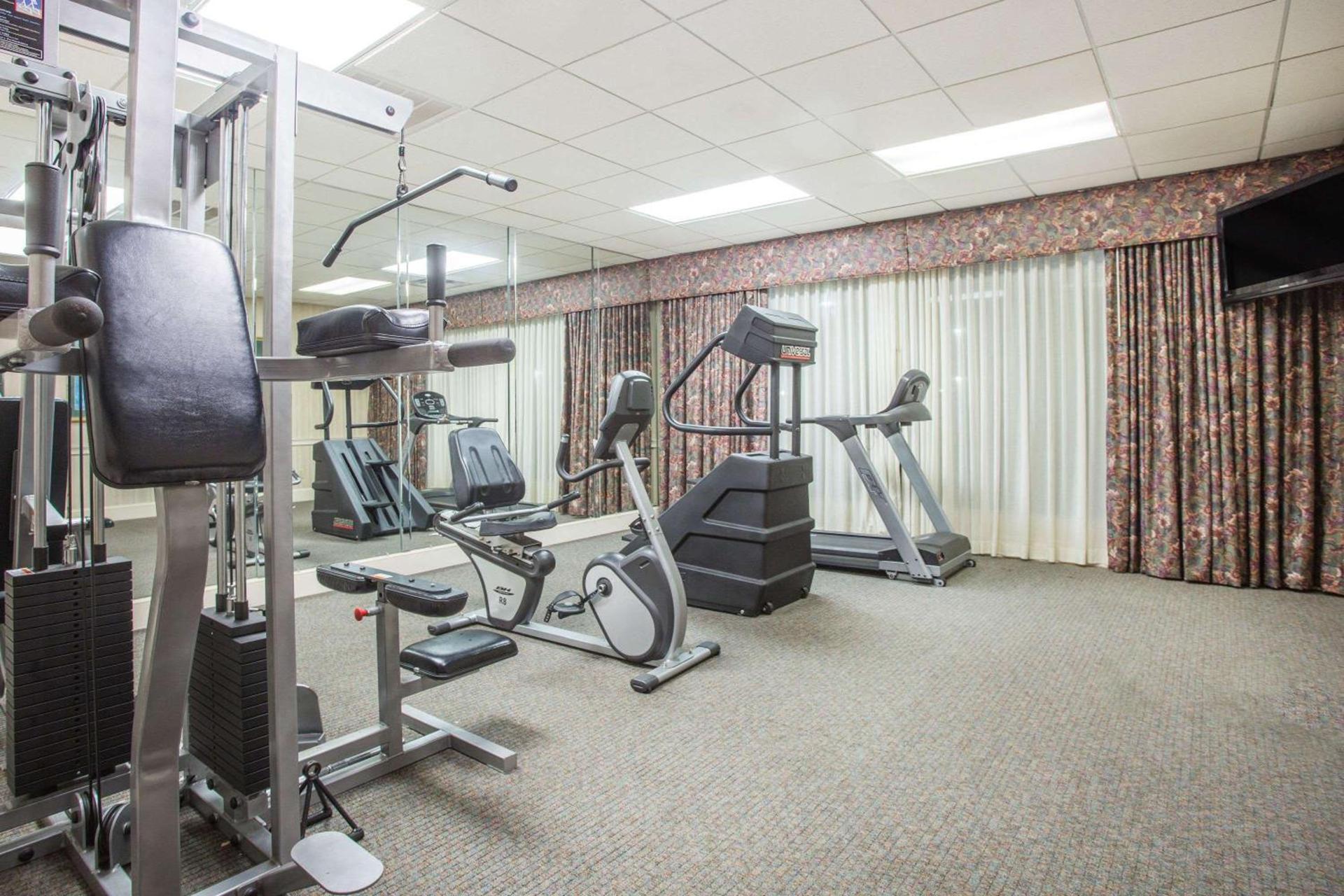 Ramada by Wyndham & Suites Warner Robins photo 4