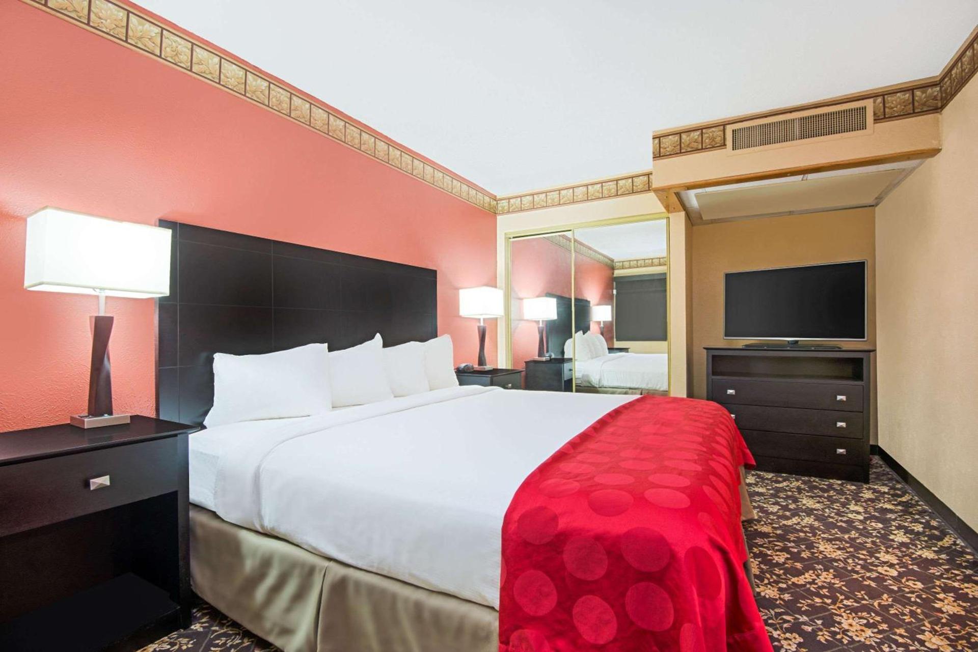 Red Lion Hotel Gillette photo 32
