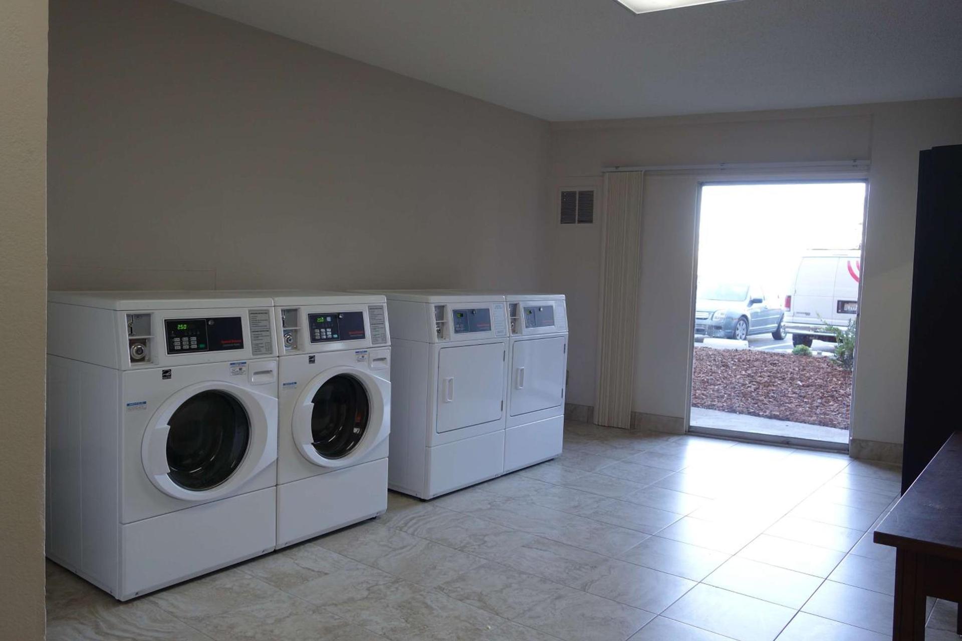 Ramada by Wyndham Sacramento photo 11