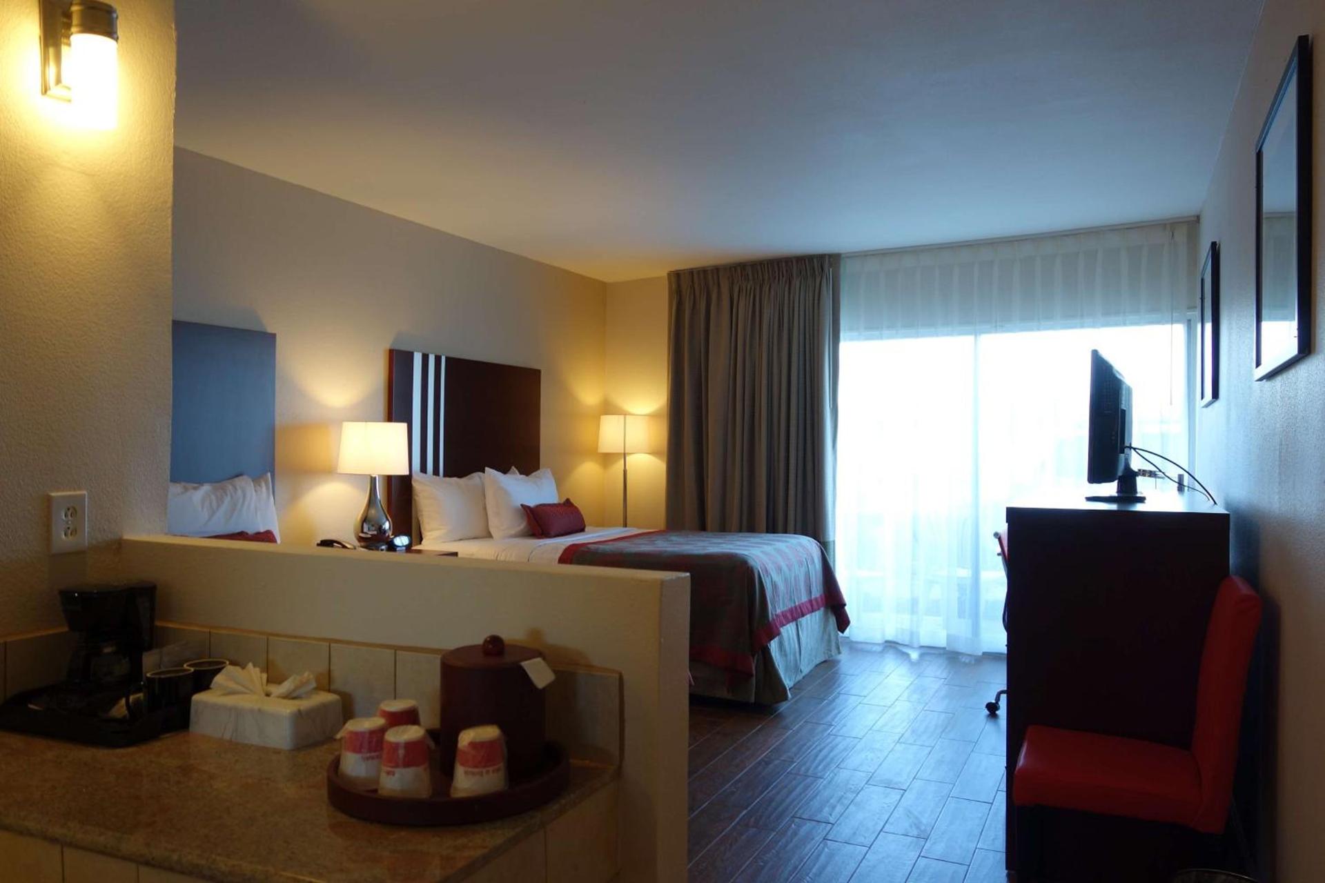 Ramada by Wyndham Sacramento photo 7