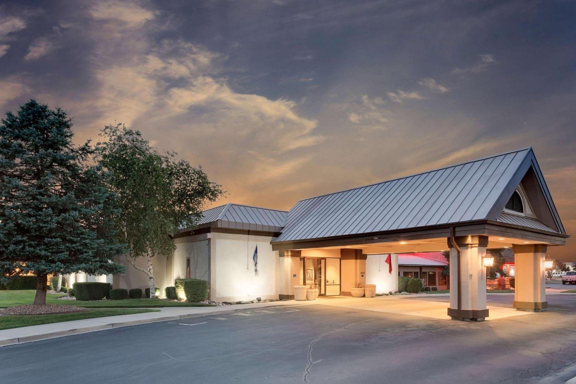 Ramada by Wyndham Provo photo 2