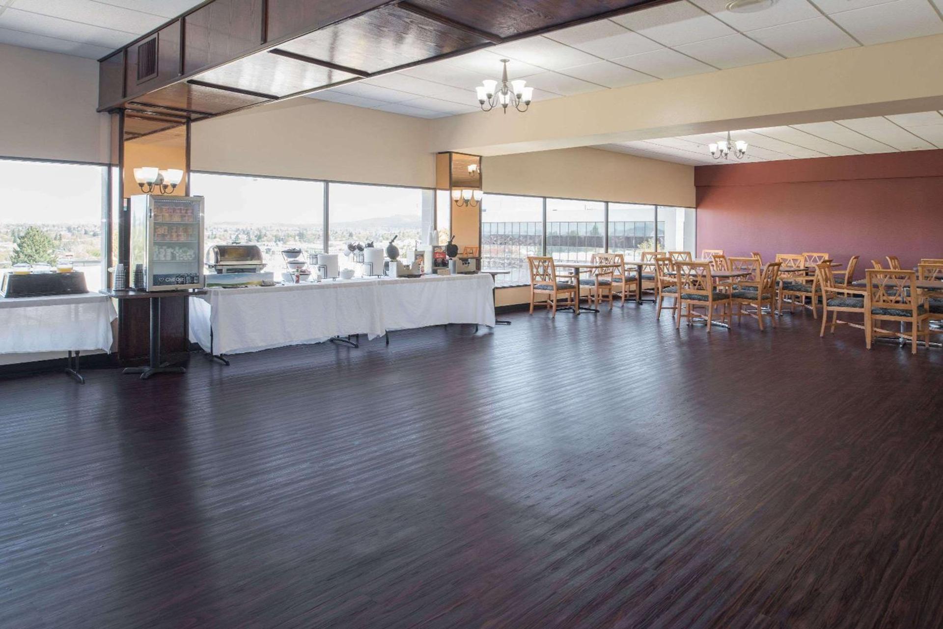 Ramada by Wyndham Downtown Spokane photo 27