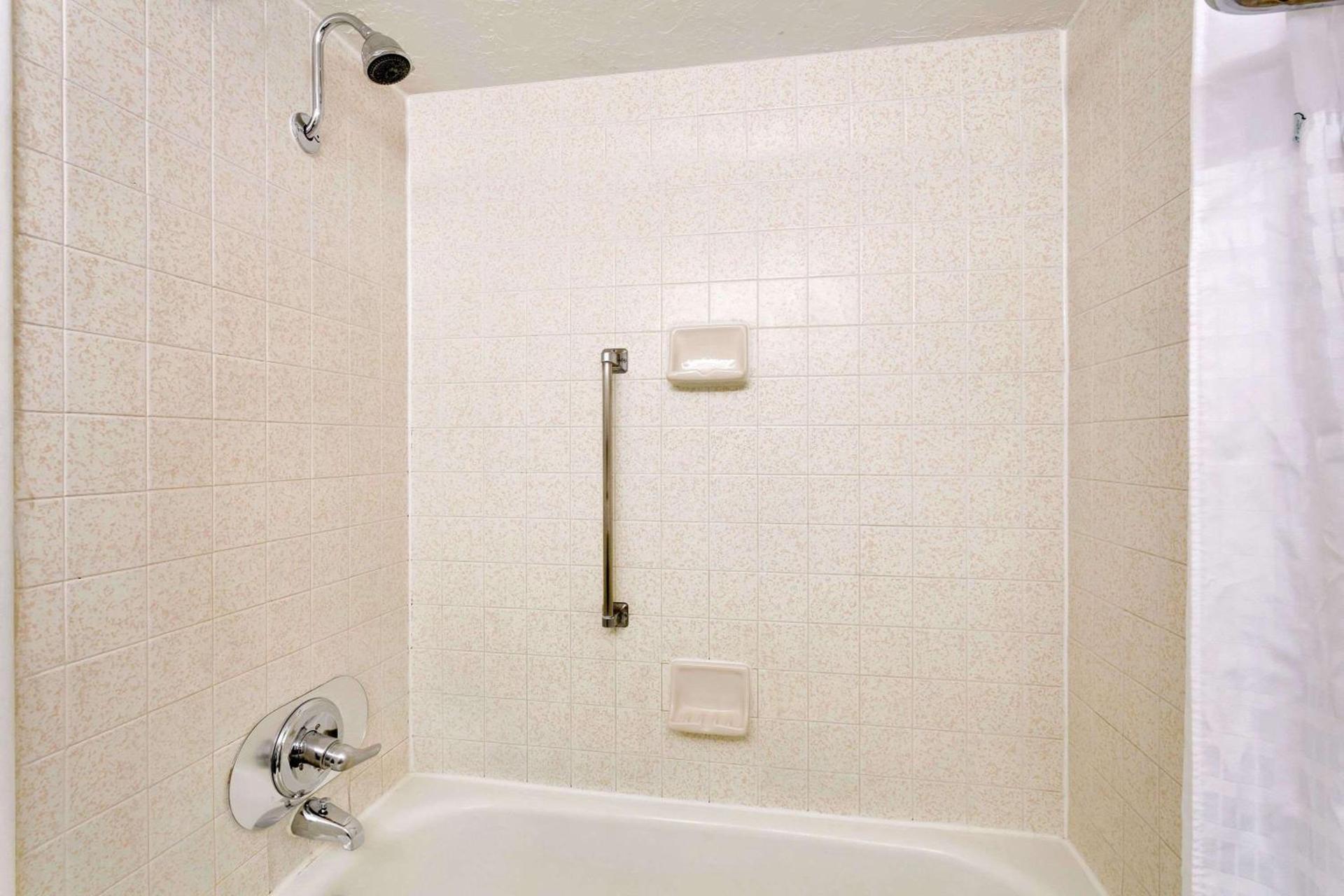 Ramada by Wyndham Provo photo 16